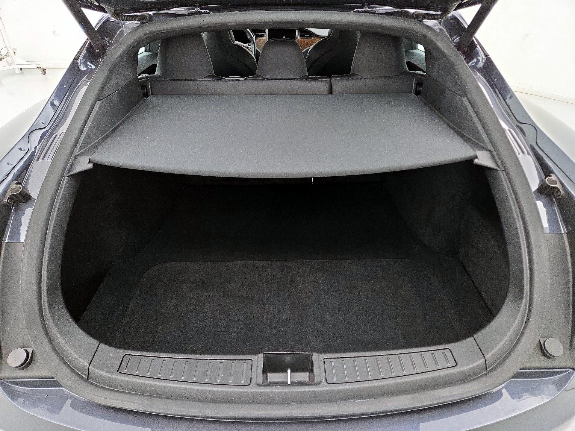 Thumbnail: 2019 Tesla Model S - 19