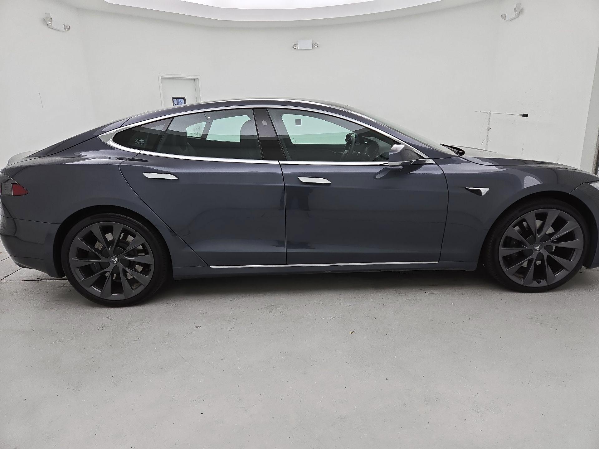 Thumbnail: 2019 Tesla Model S - 4