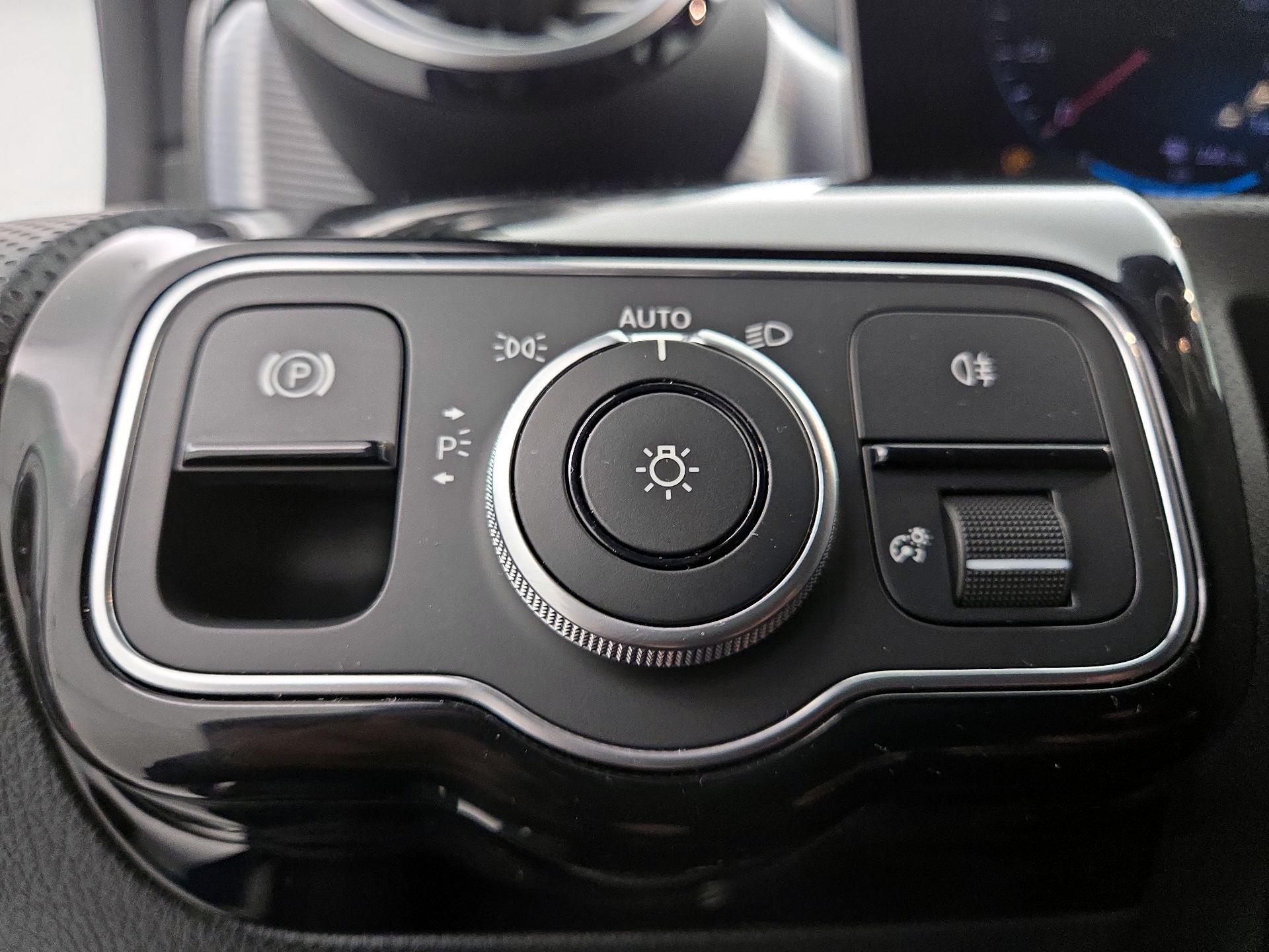 Thumbnail: 2020 Mercedes-Benz CLA - 11