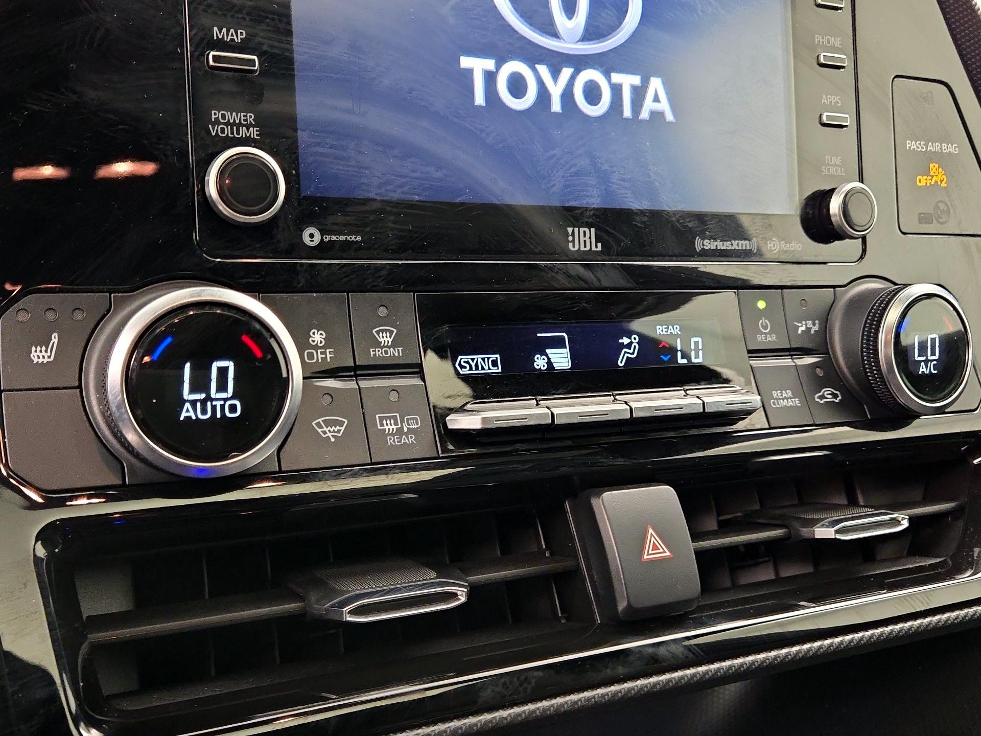 Thumbnail: 2022 Toyota Highlander - 15