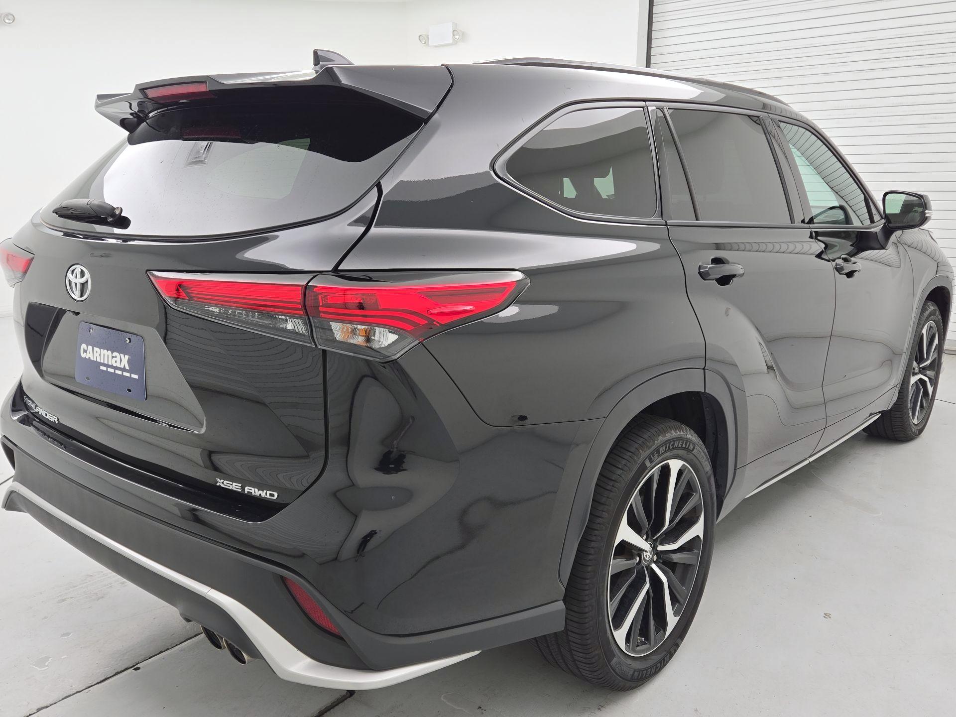 Thumbnail: 2022 Toyota Highlander - 5