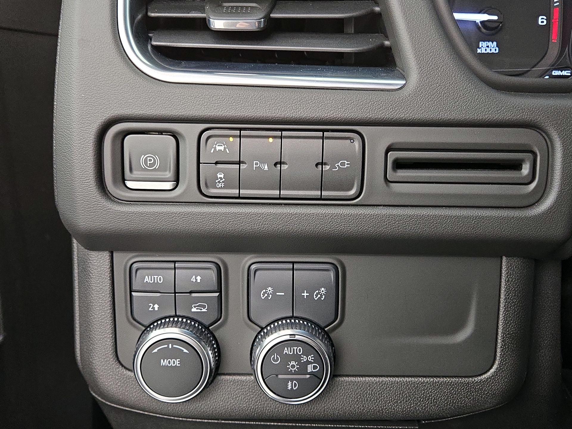 Thumbnail: 2021 GMC Yukon - 11