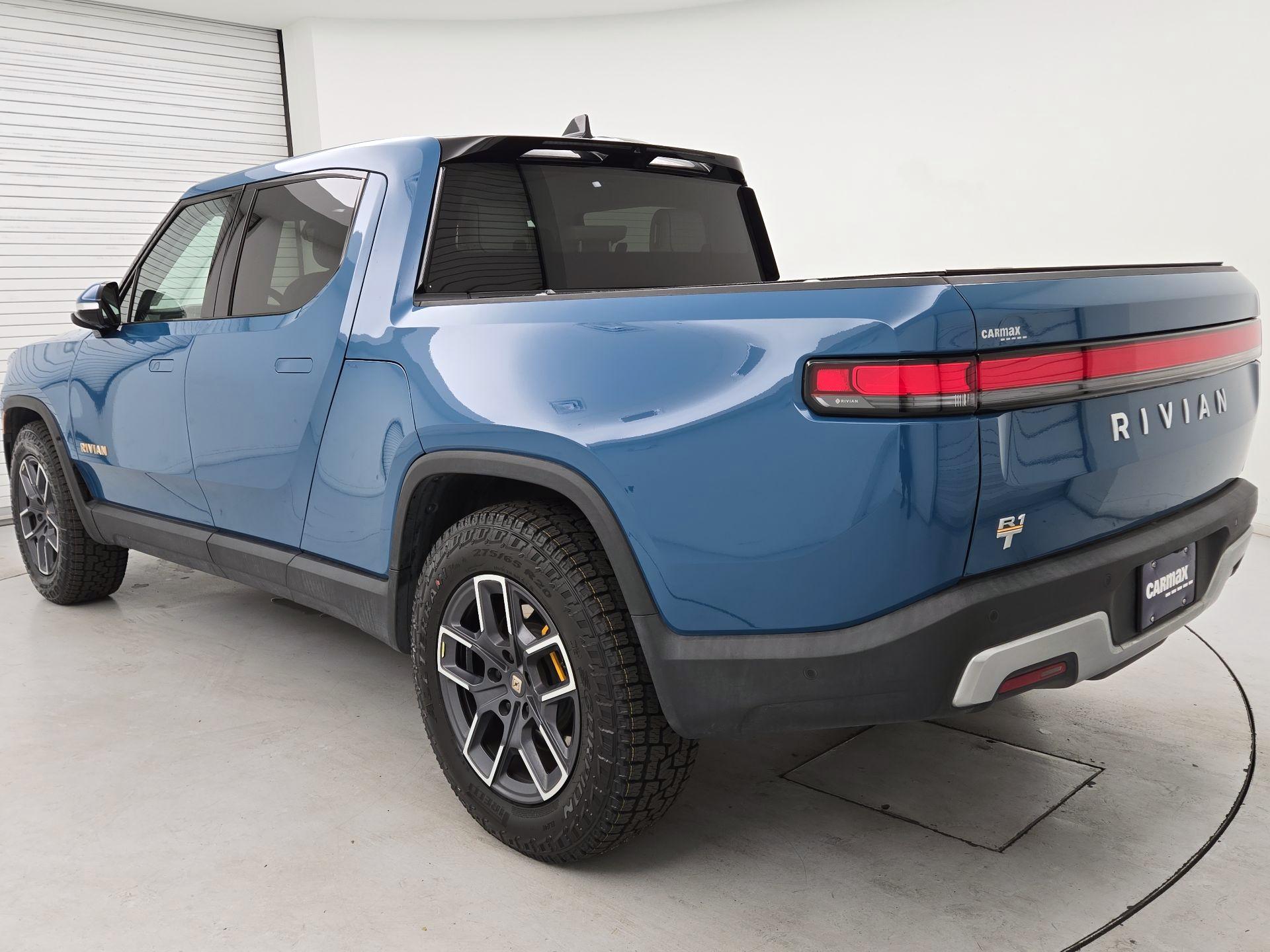 Thumbnail: 2023 Rivian R1T - 7