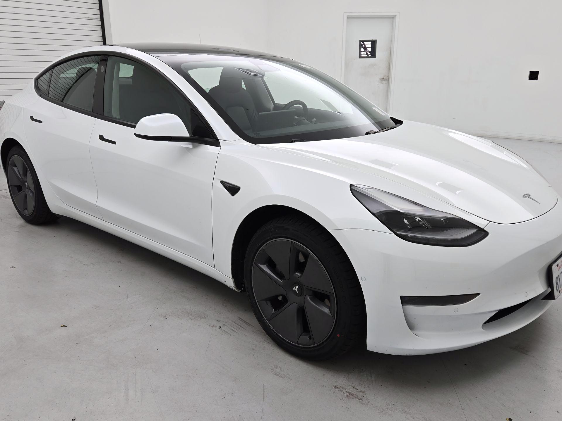 Thumbnail: 2021 Tesla Model 3 - 1