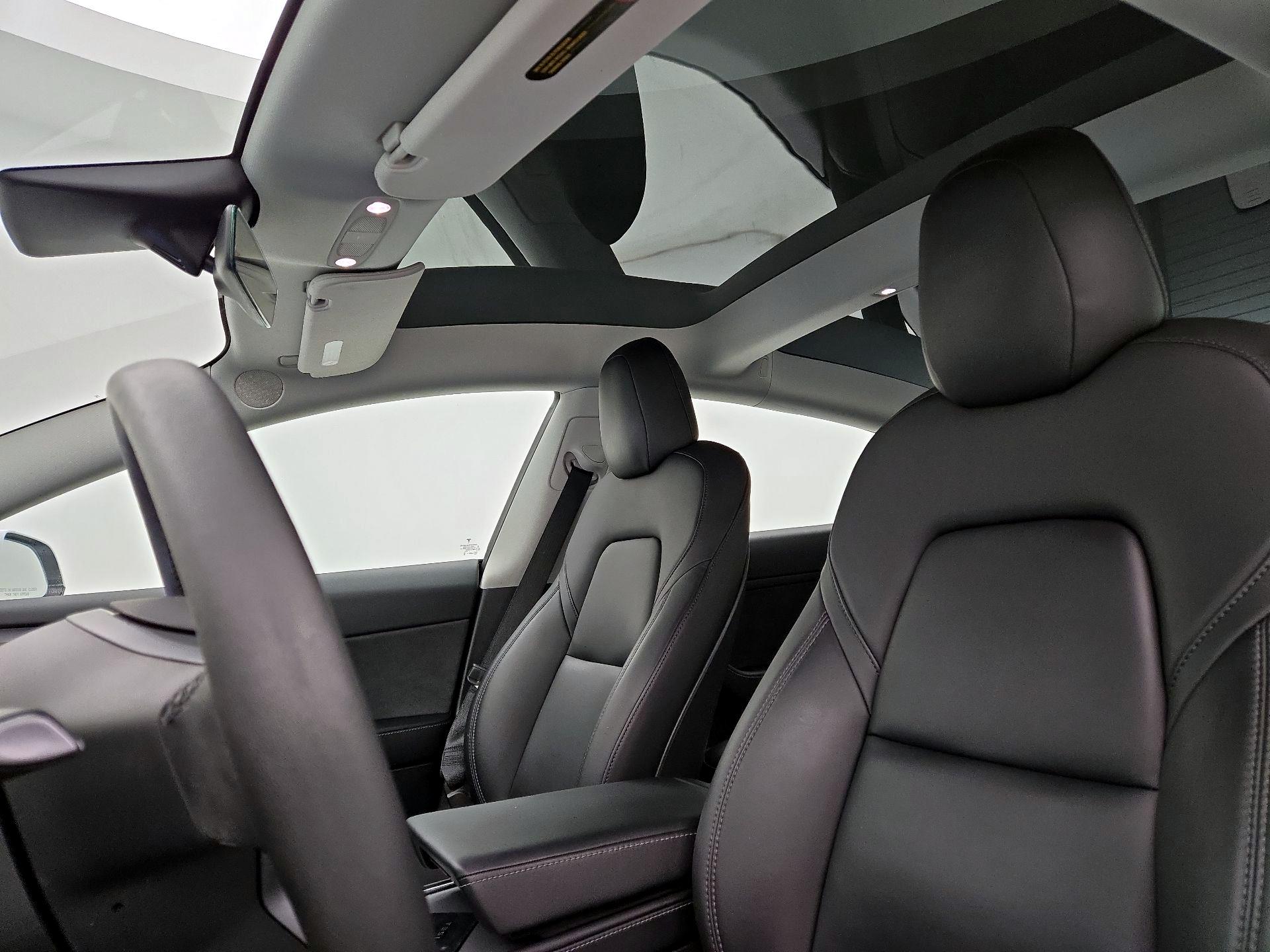 Thumbnail: 2021 Tesla Model 3 - 16