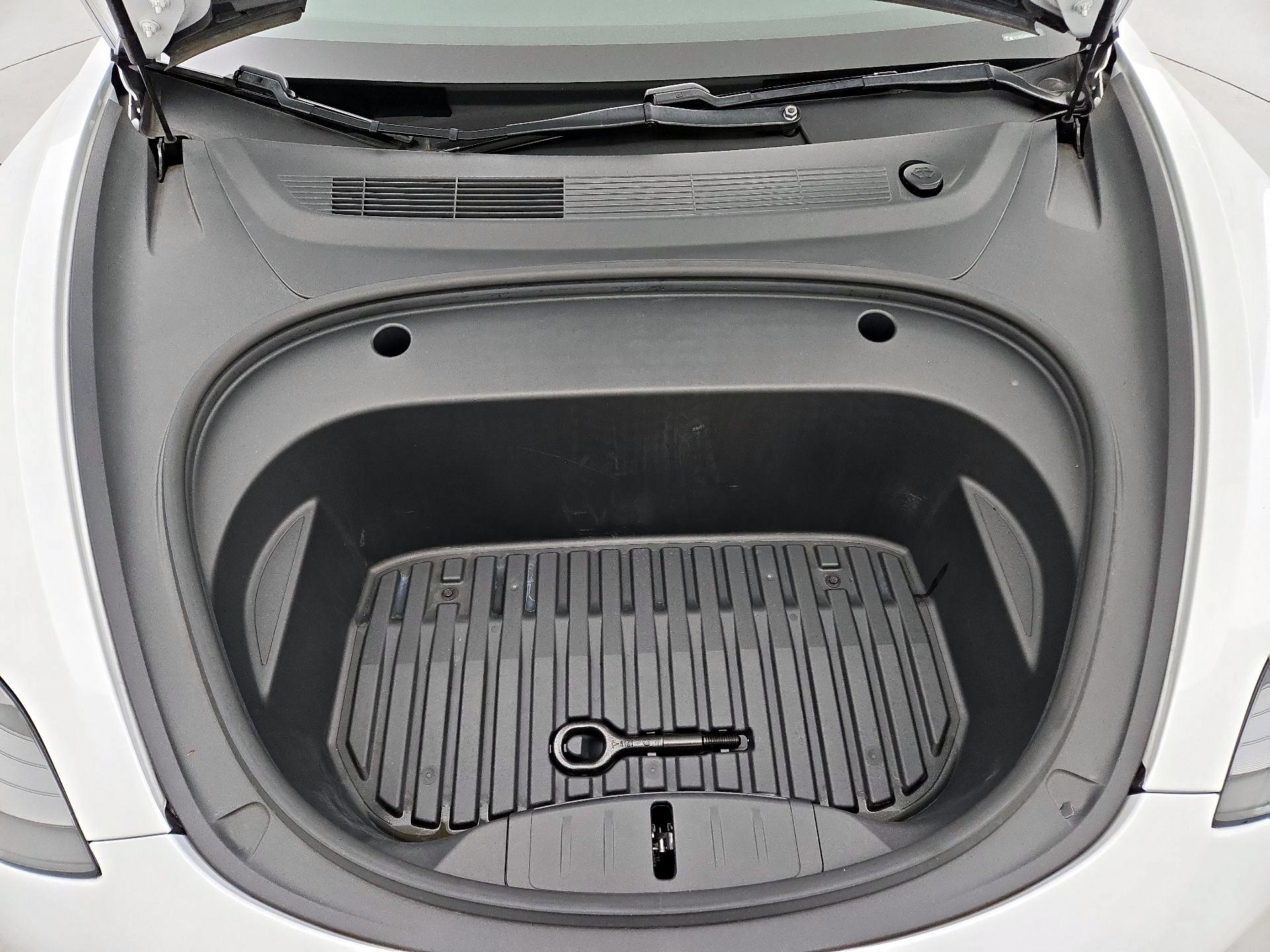 Thumbnail: 2021 Tesla Model 3 - 19