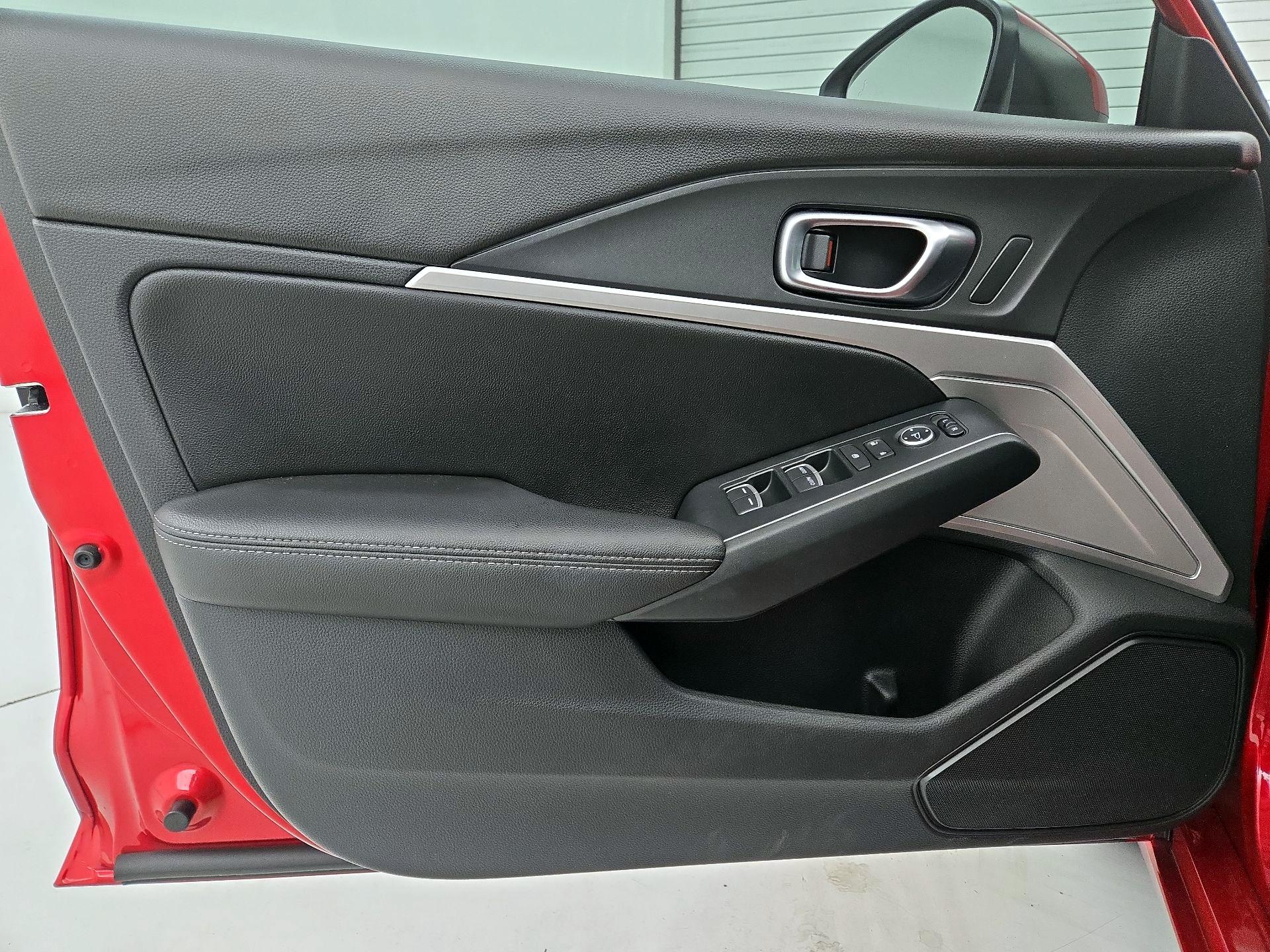 Thumbnail: 2023 Acura Integra - 10
