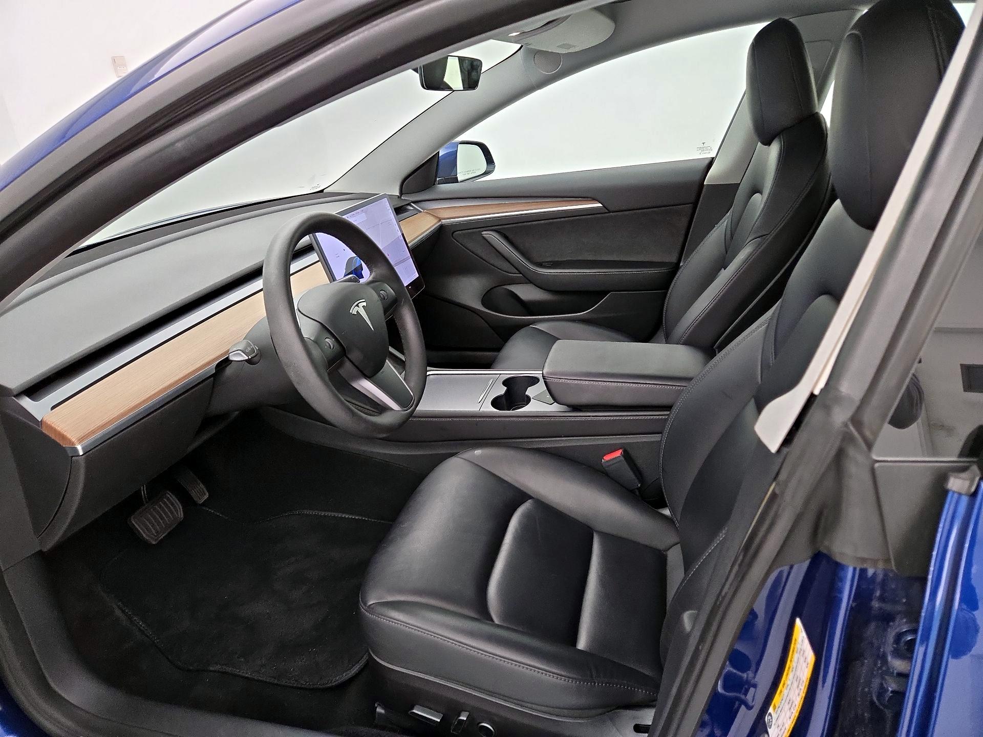 Thumbnail: 2022 Tesla Model 3 - 9