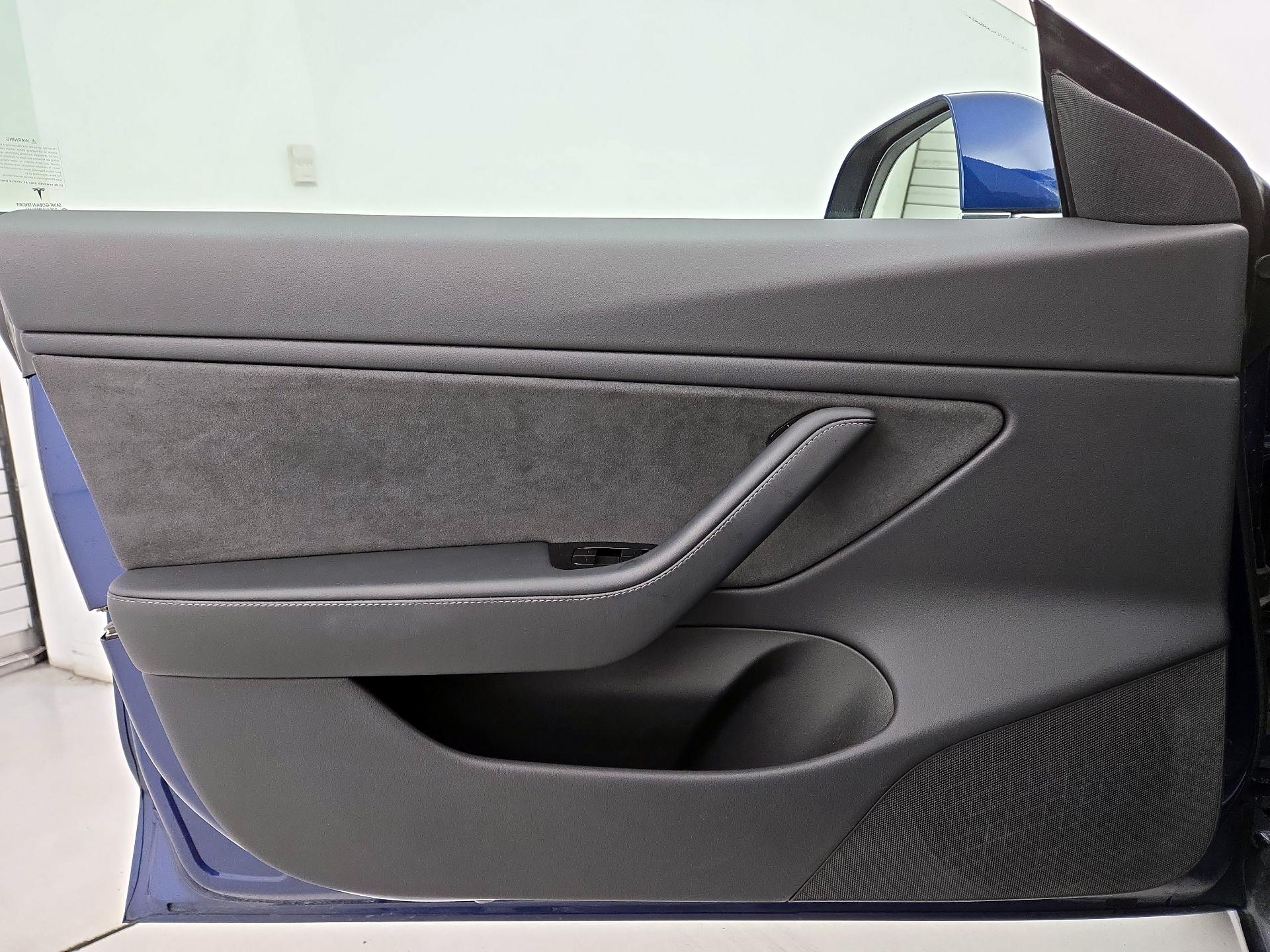 Thumbnail: 2019 Tesla Model 3 - 12