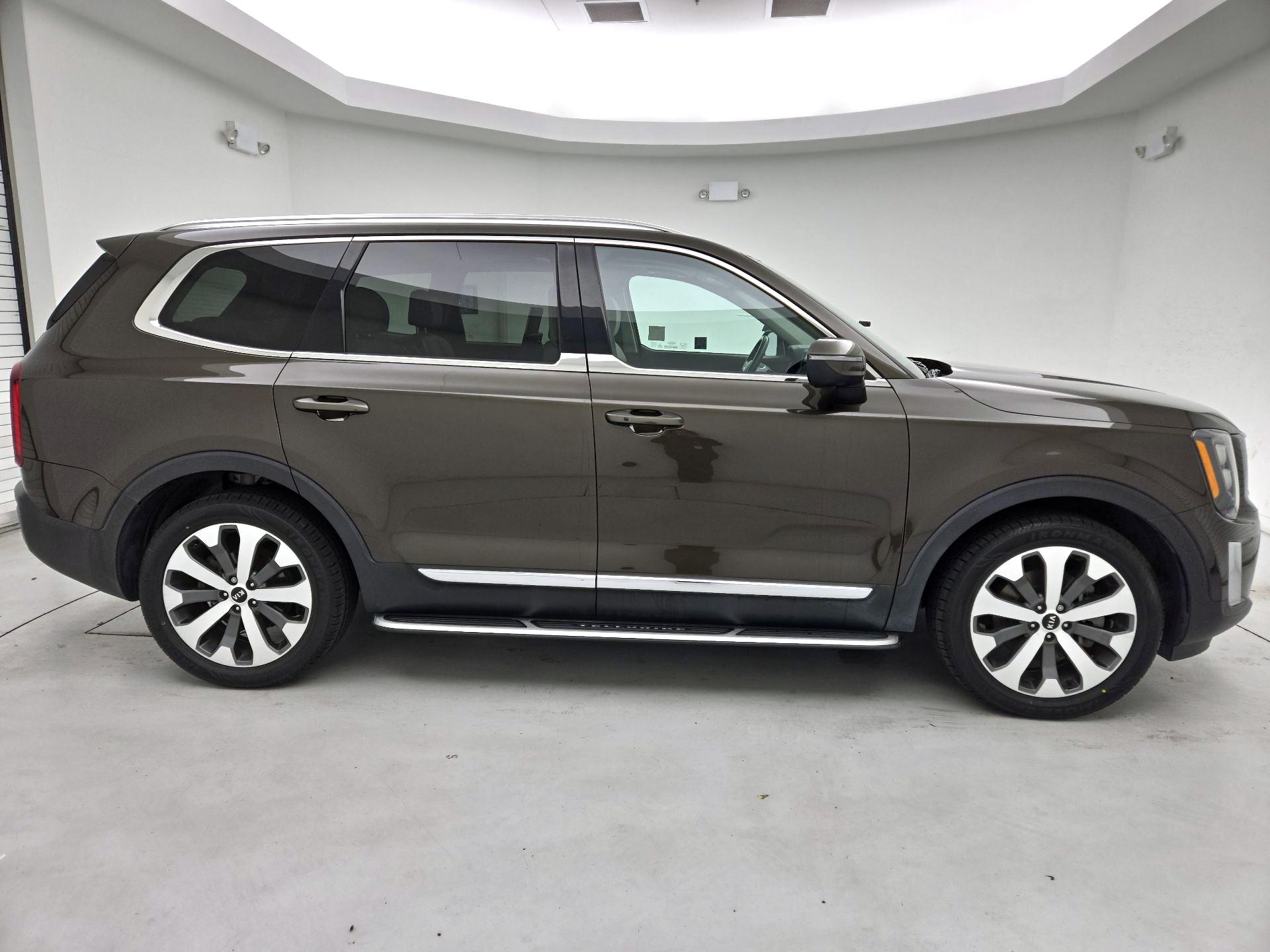 Thumbnail: 2021 Kia Telluride - 4