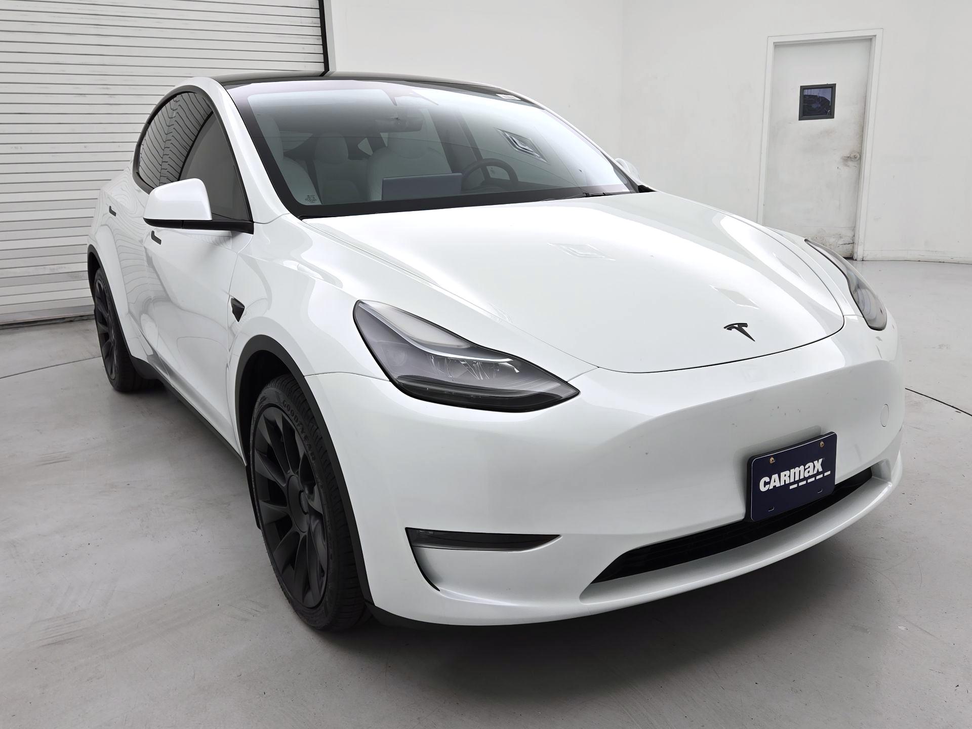Thumbnail: 2023 Tesla Model Y - 1