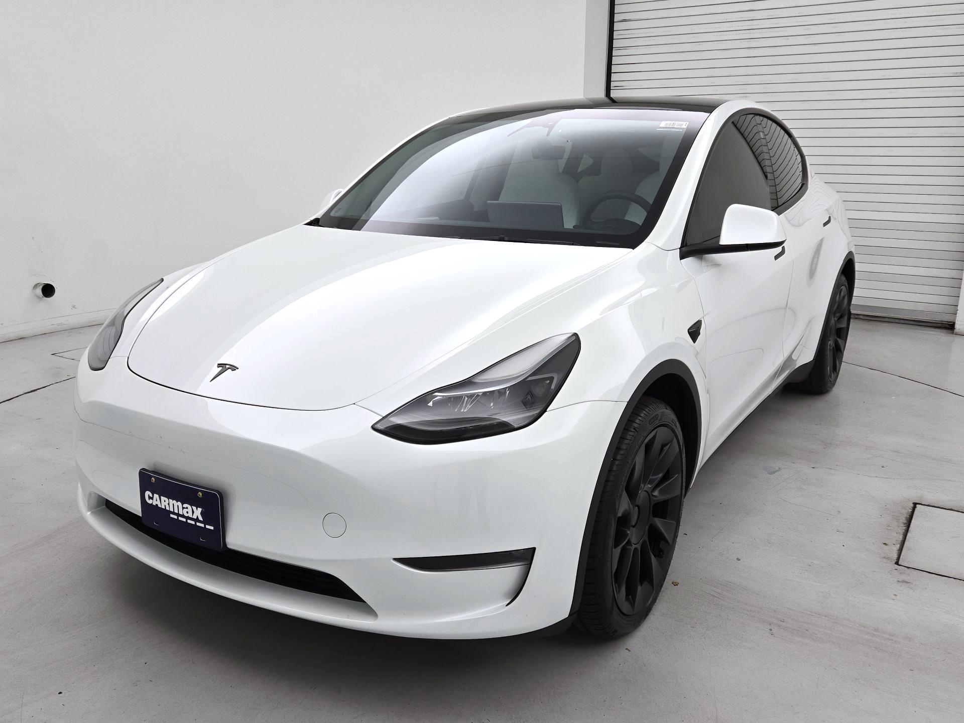 Thumbnail: 2023 Tesla Model Y - 3
