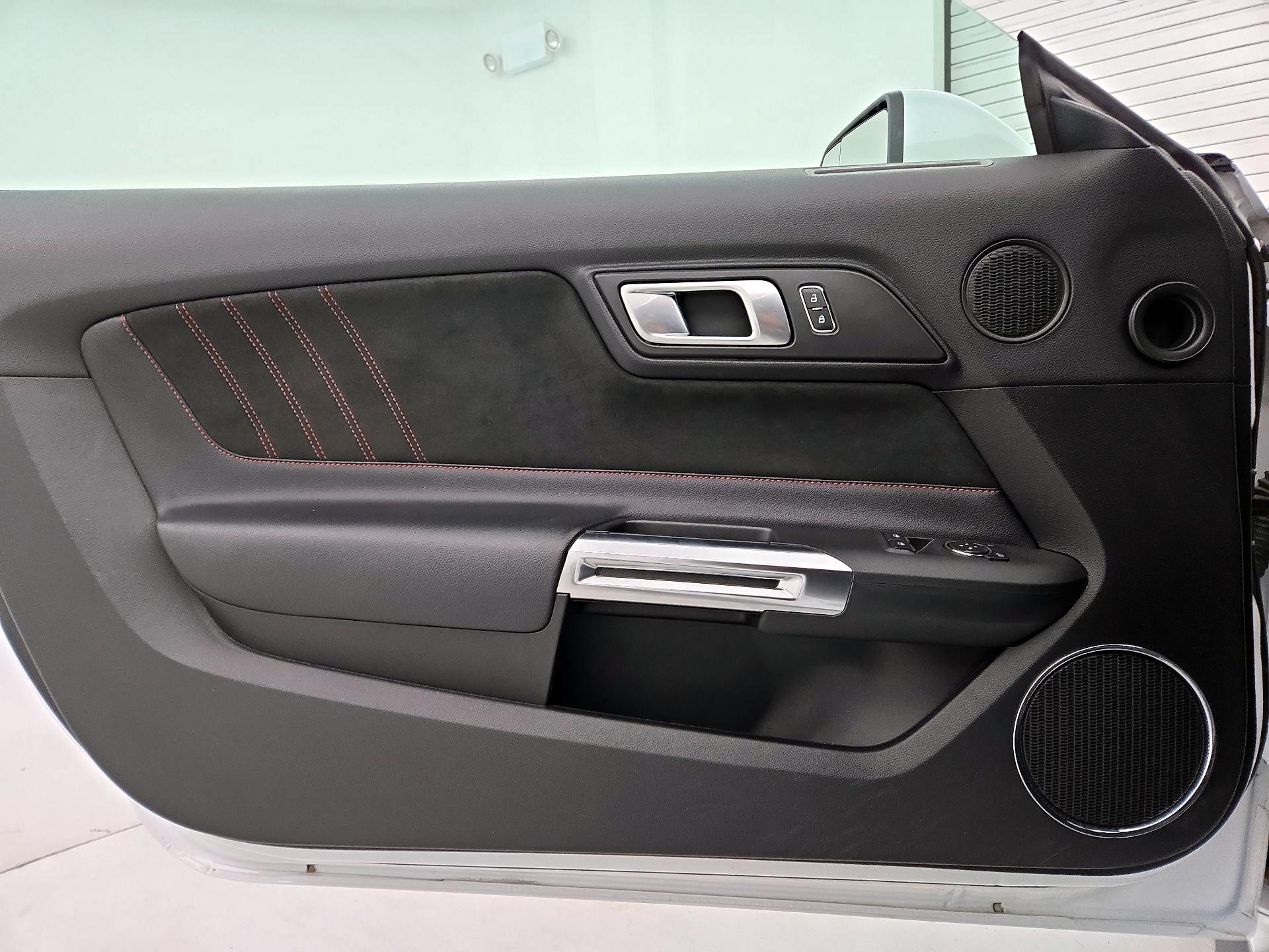 Thumbnail: 2020 Ford Mustang - 10