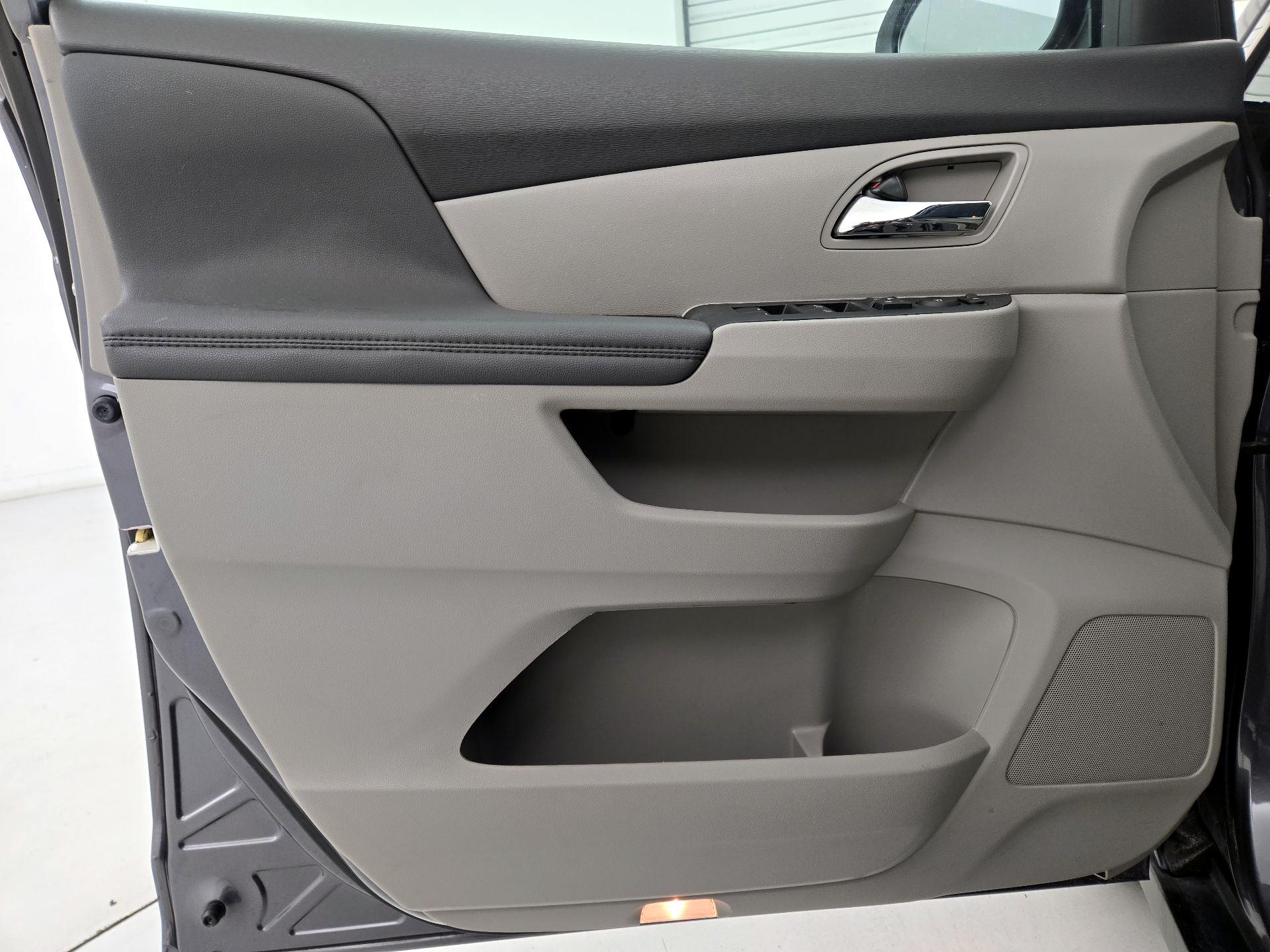 Thumbnail: 2016 Honda Odyssey - 10