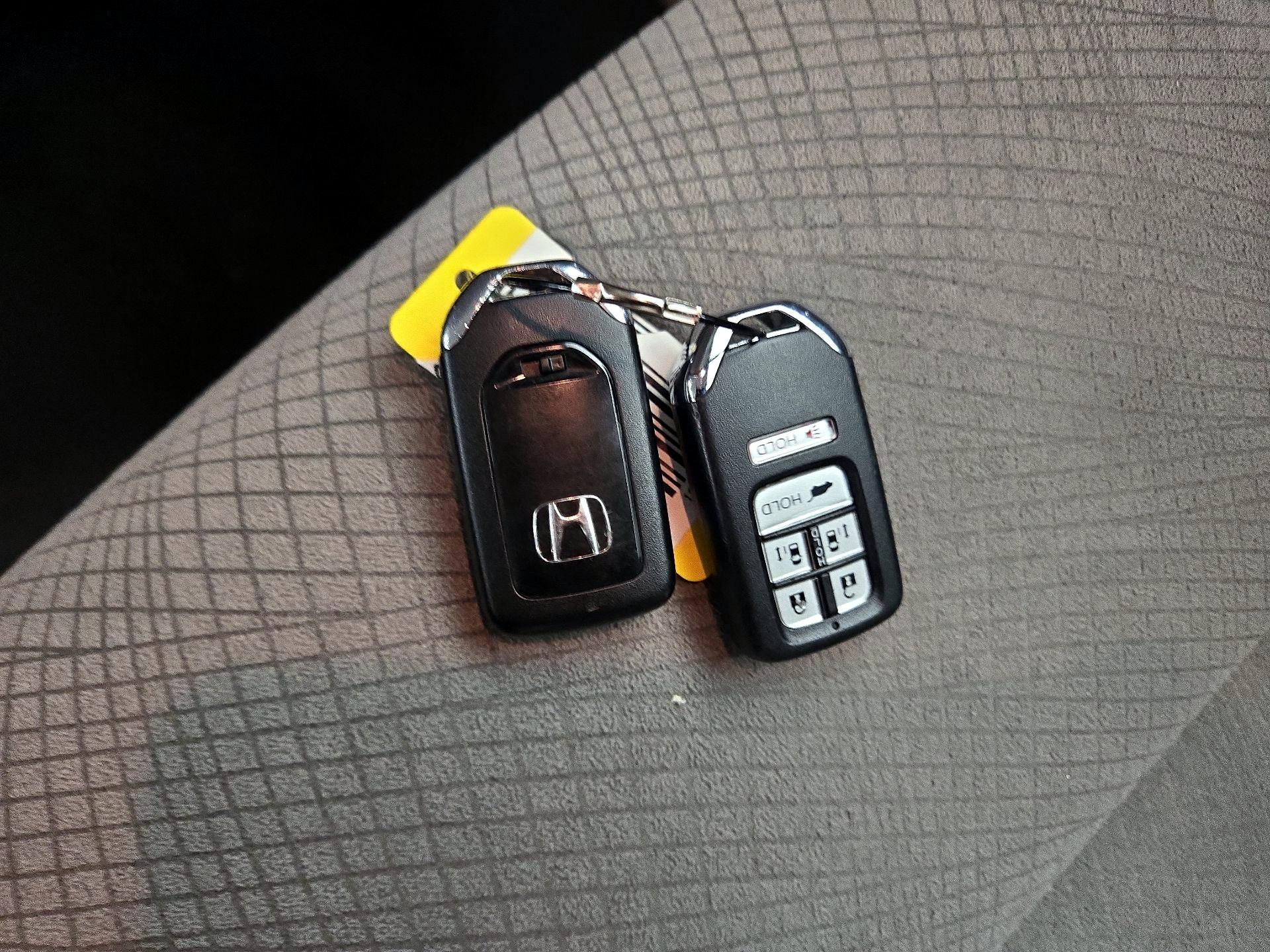 Thumbnail: 2016 Honda Odyssey - 19