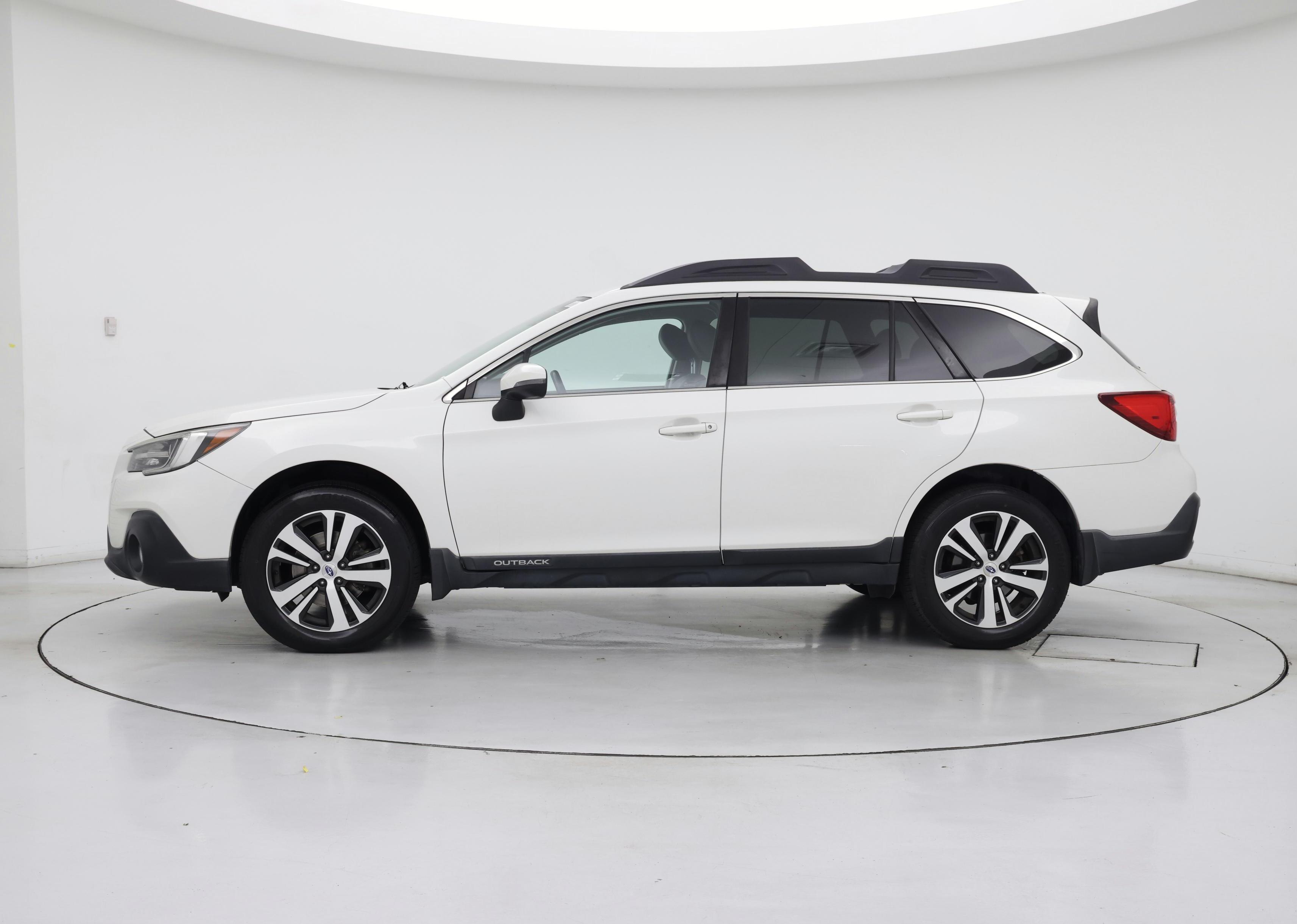 Thumbnail: 2019 Subaru Outback - 3