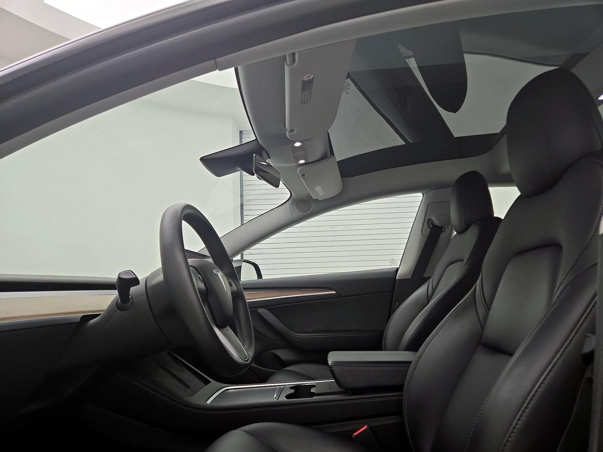 Thumbnail: 2022 Tesla Model 3 - 19