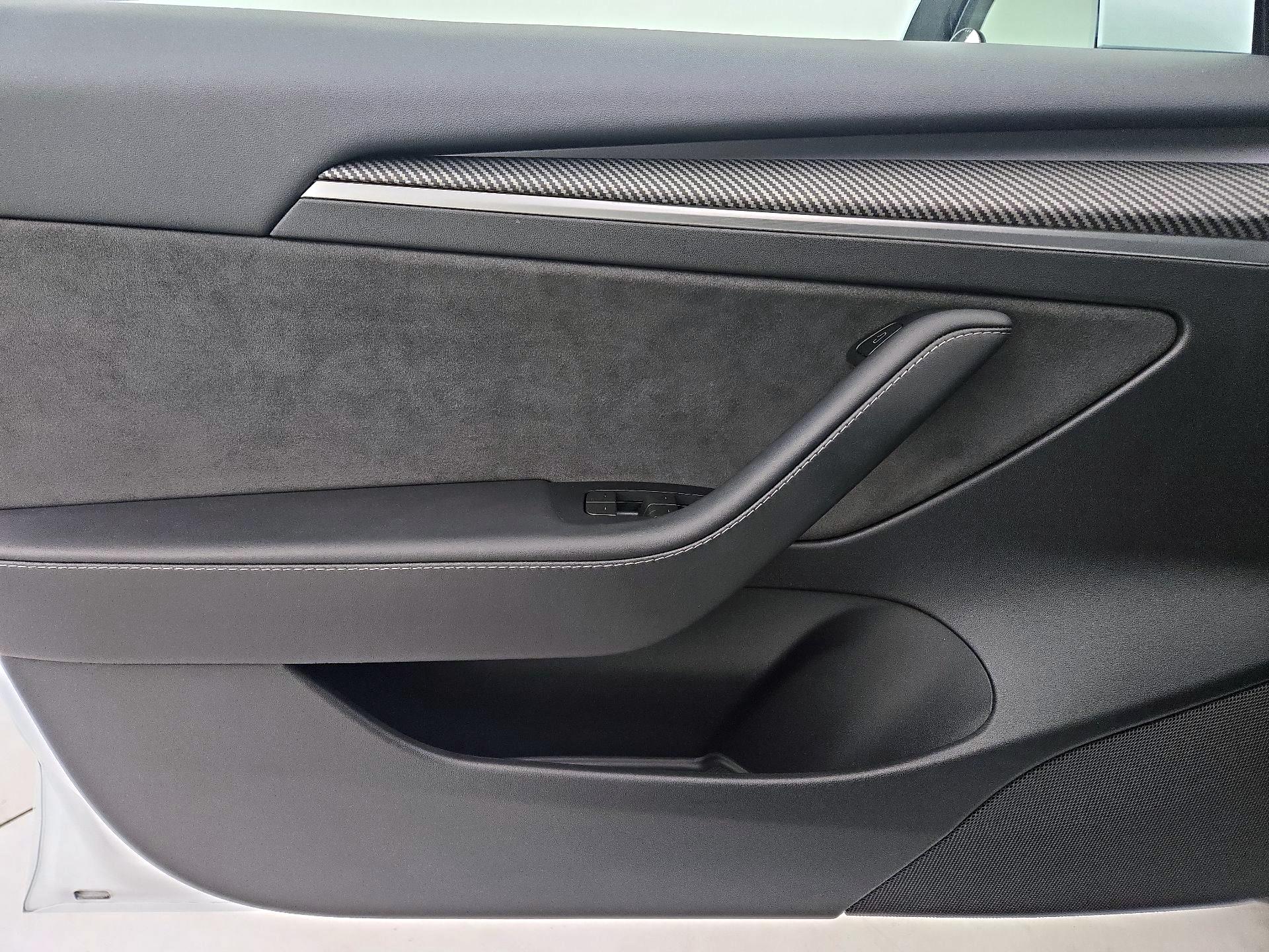 Thumbnail: 2023 Tesla Model 3 - 10