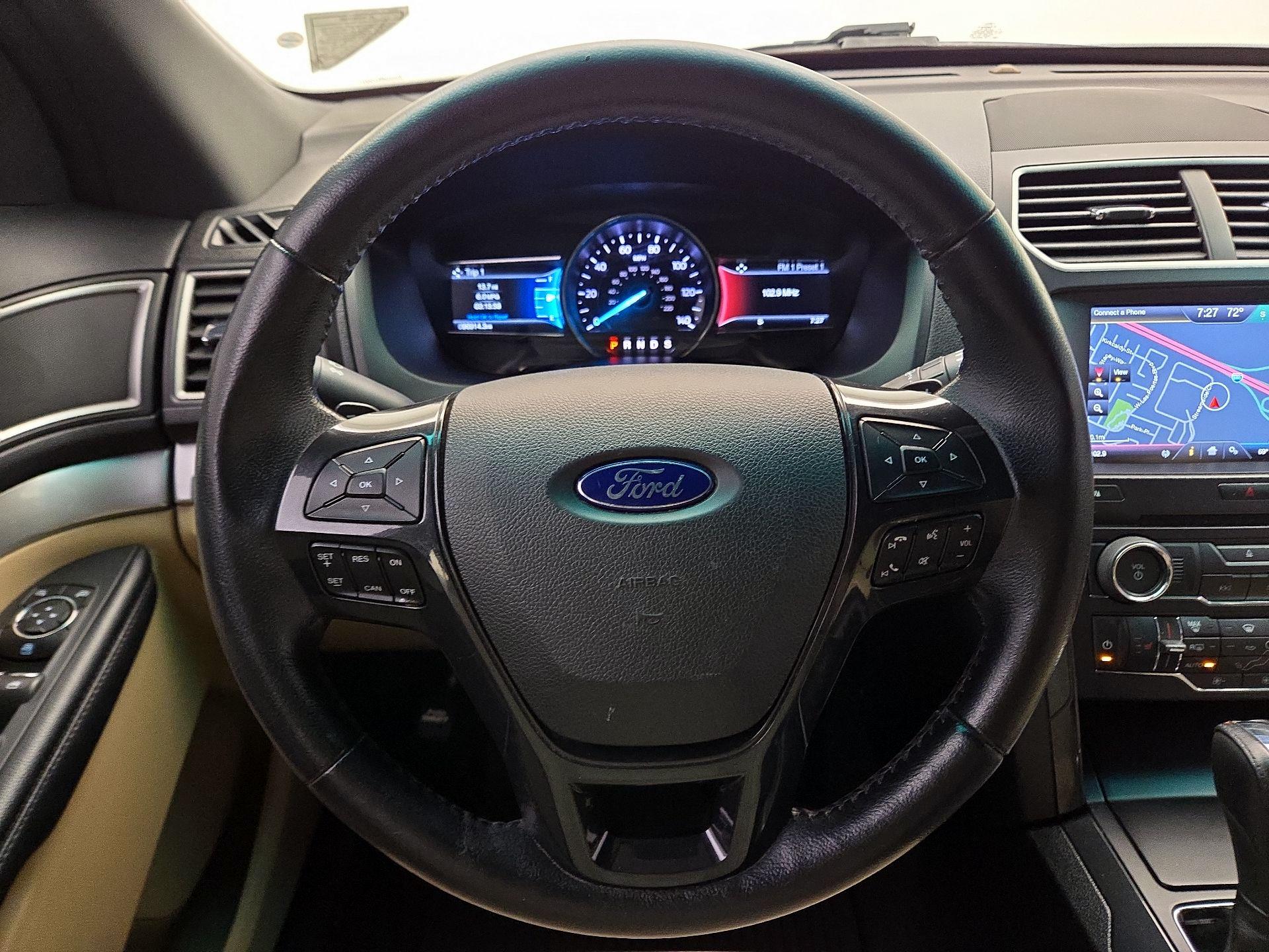 Thumbnail: 2016 Ford Explorer - 10
