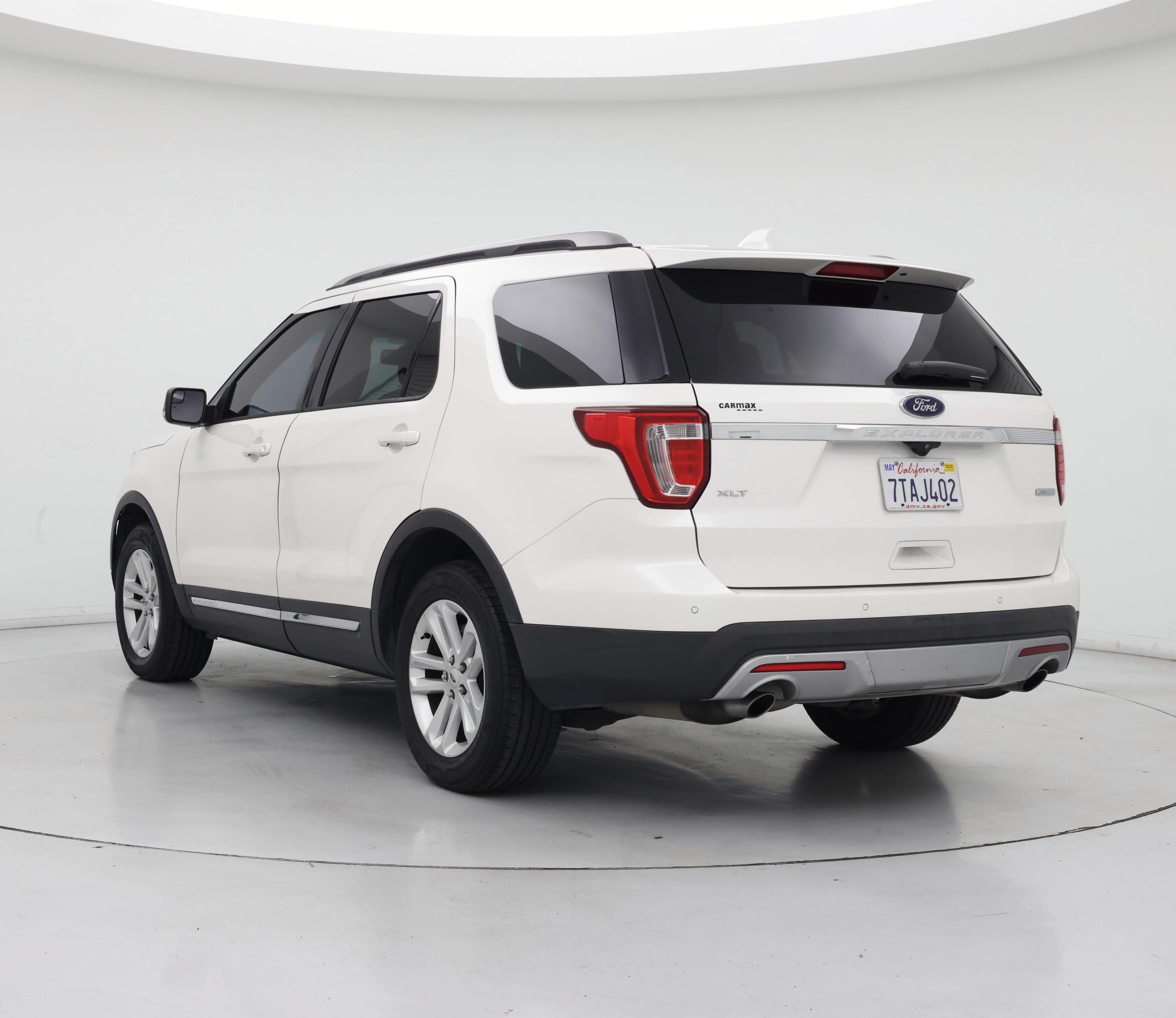 Thumbnail: 2016 Ford Explorer - 2