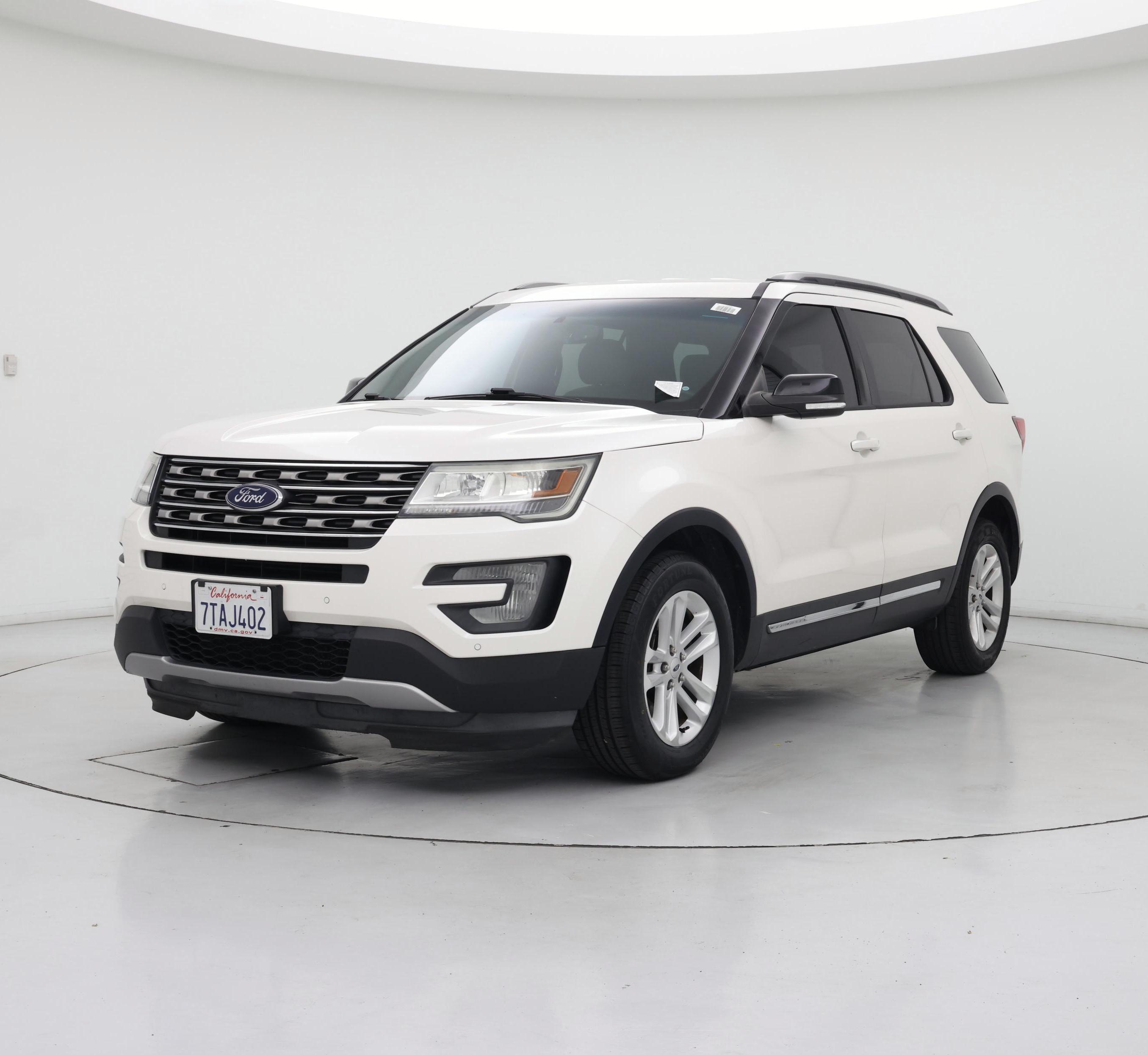 Thumbnail: 2016 Ford Explorer - 4