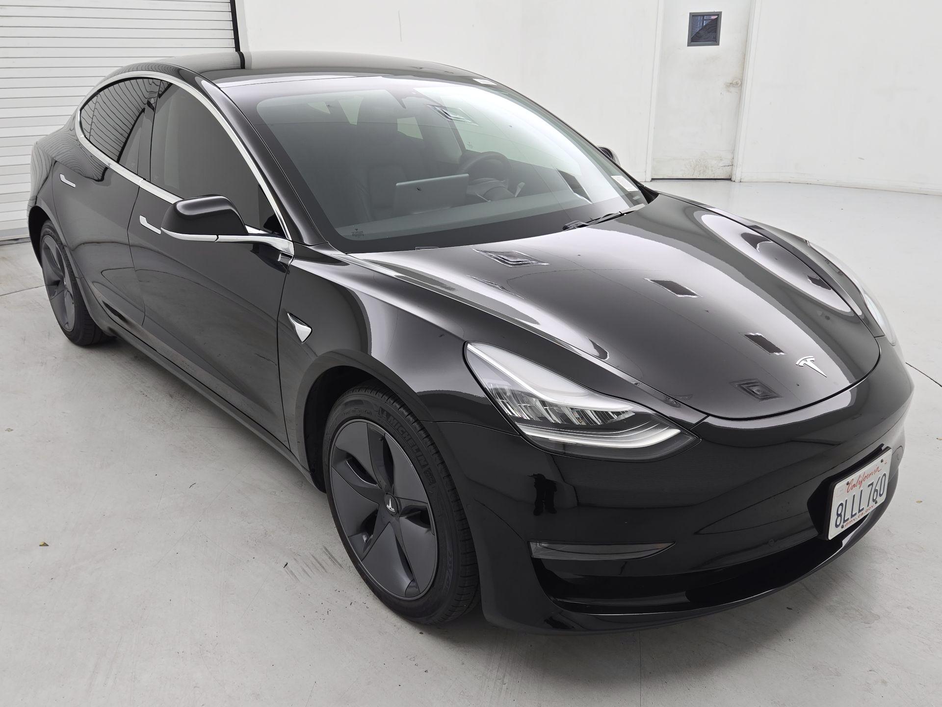Thumbnail: 2019 Tesla Model 3 - 1