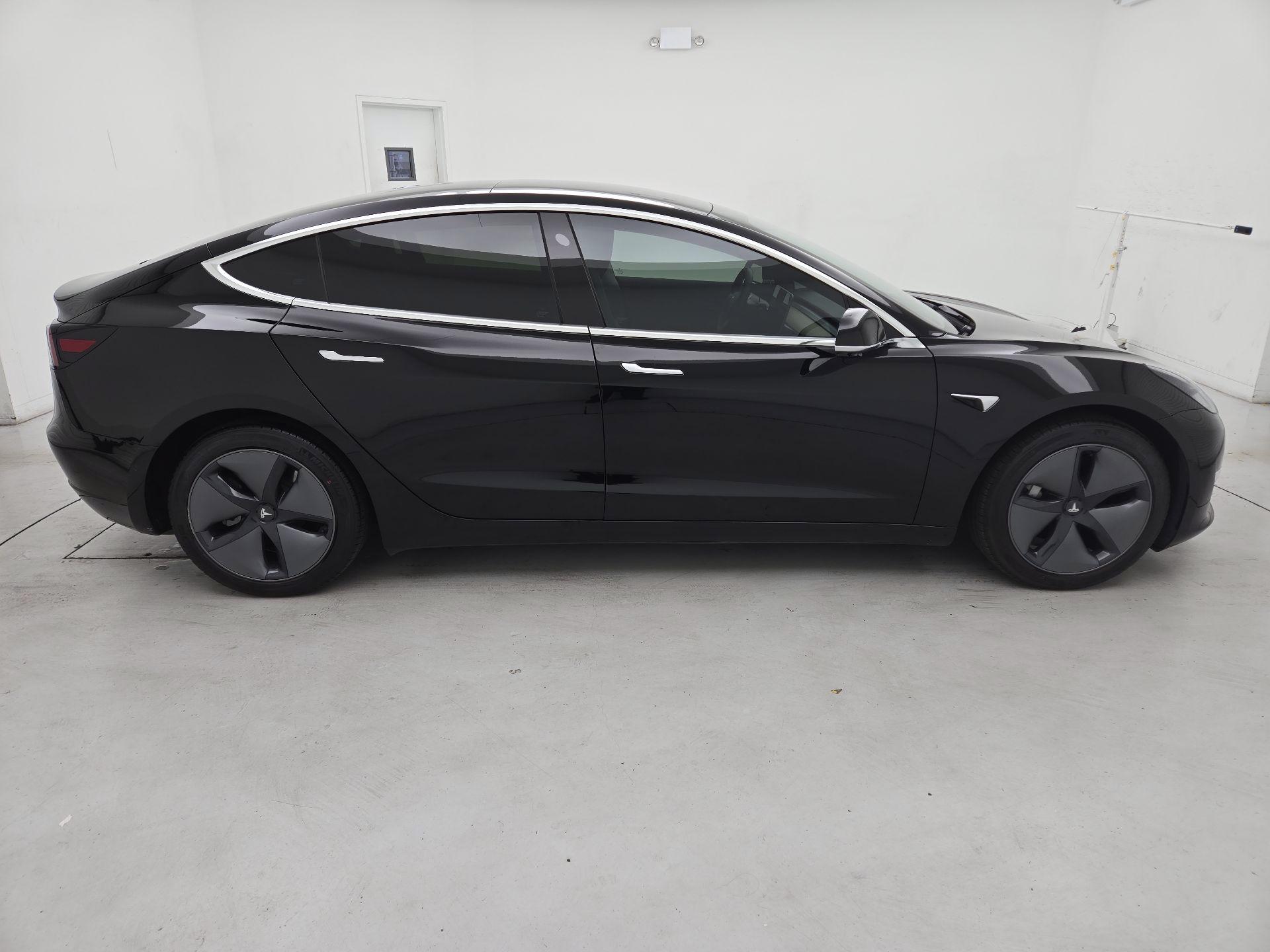 Thumbnail: 2019 Tesla Model 3 - 4