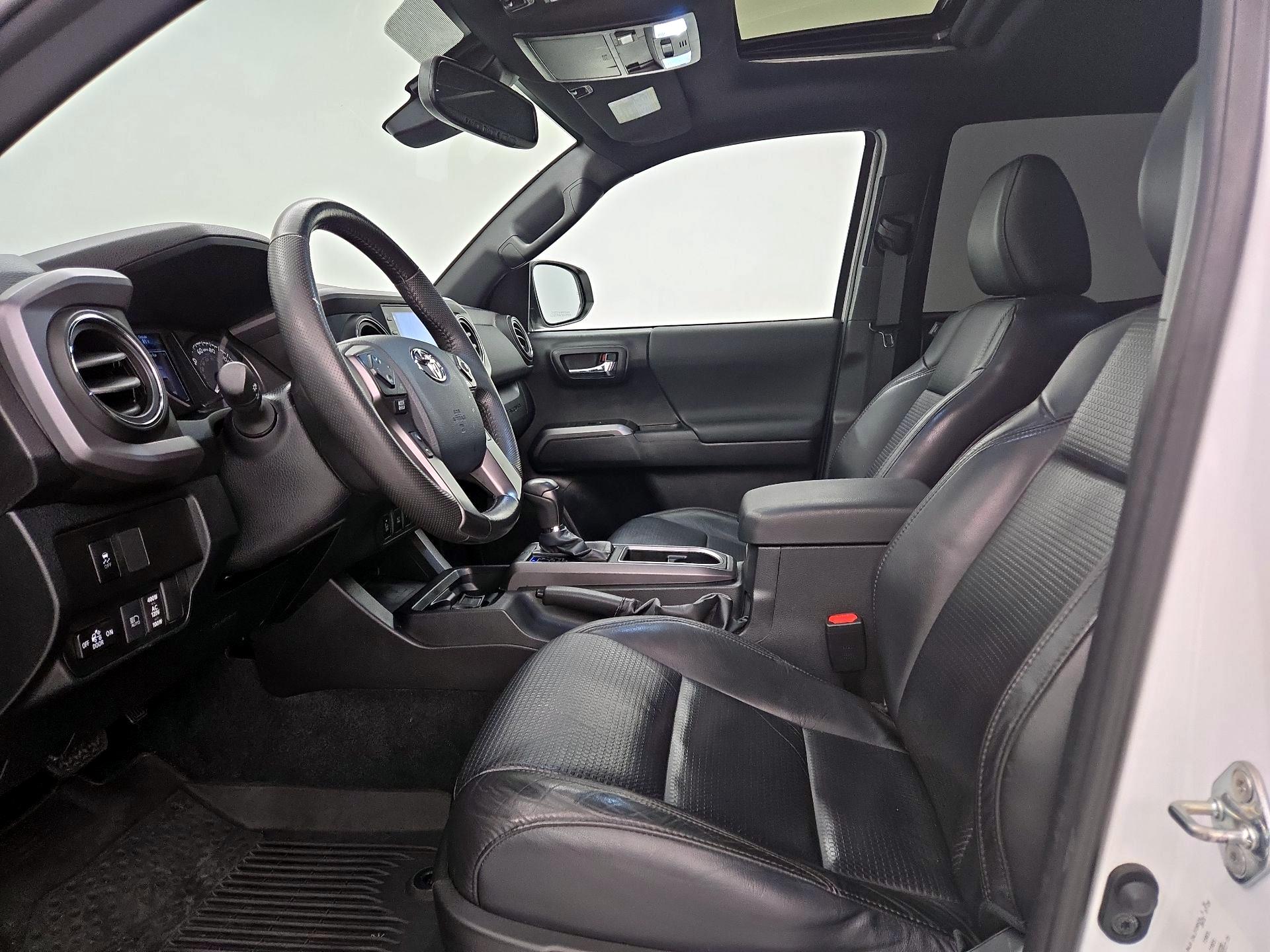 Thumbnail: 2020 Toyota Tacoma - 9