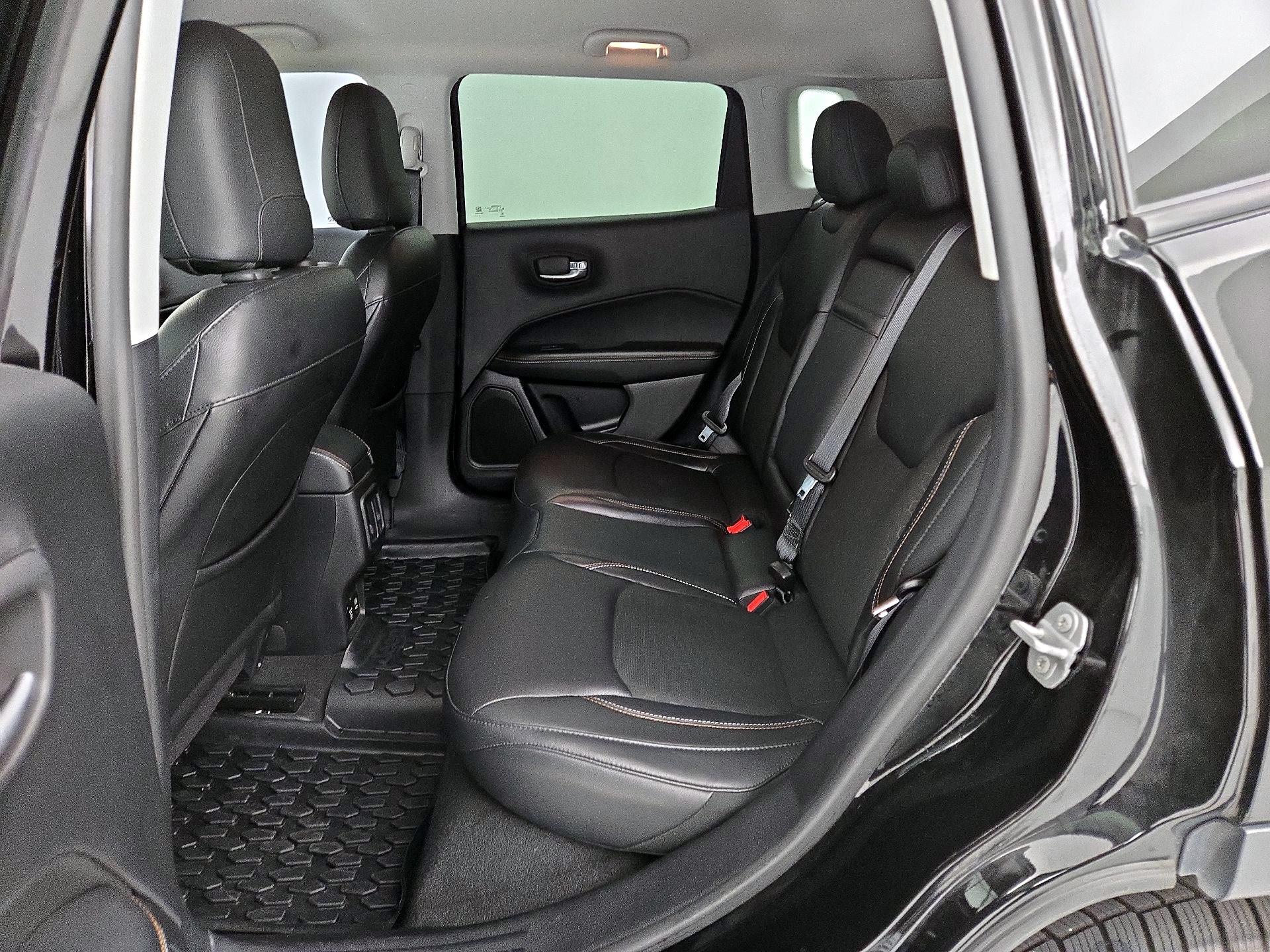 Thumbnail: 2018 Jeep Compass - 16