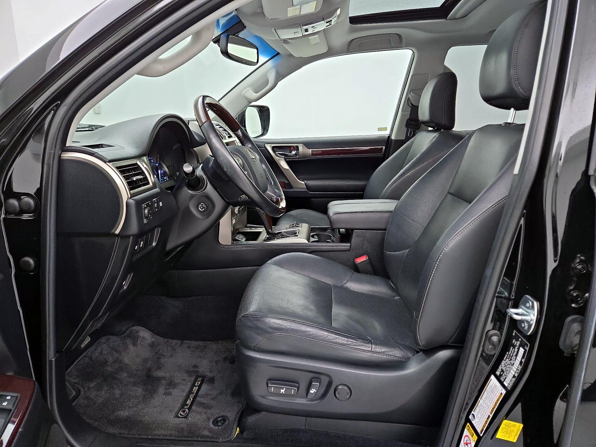 Thumbnail: 2019 Lexus GX - 9