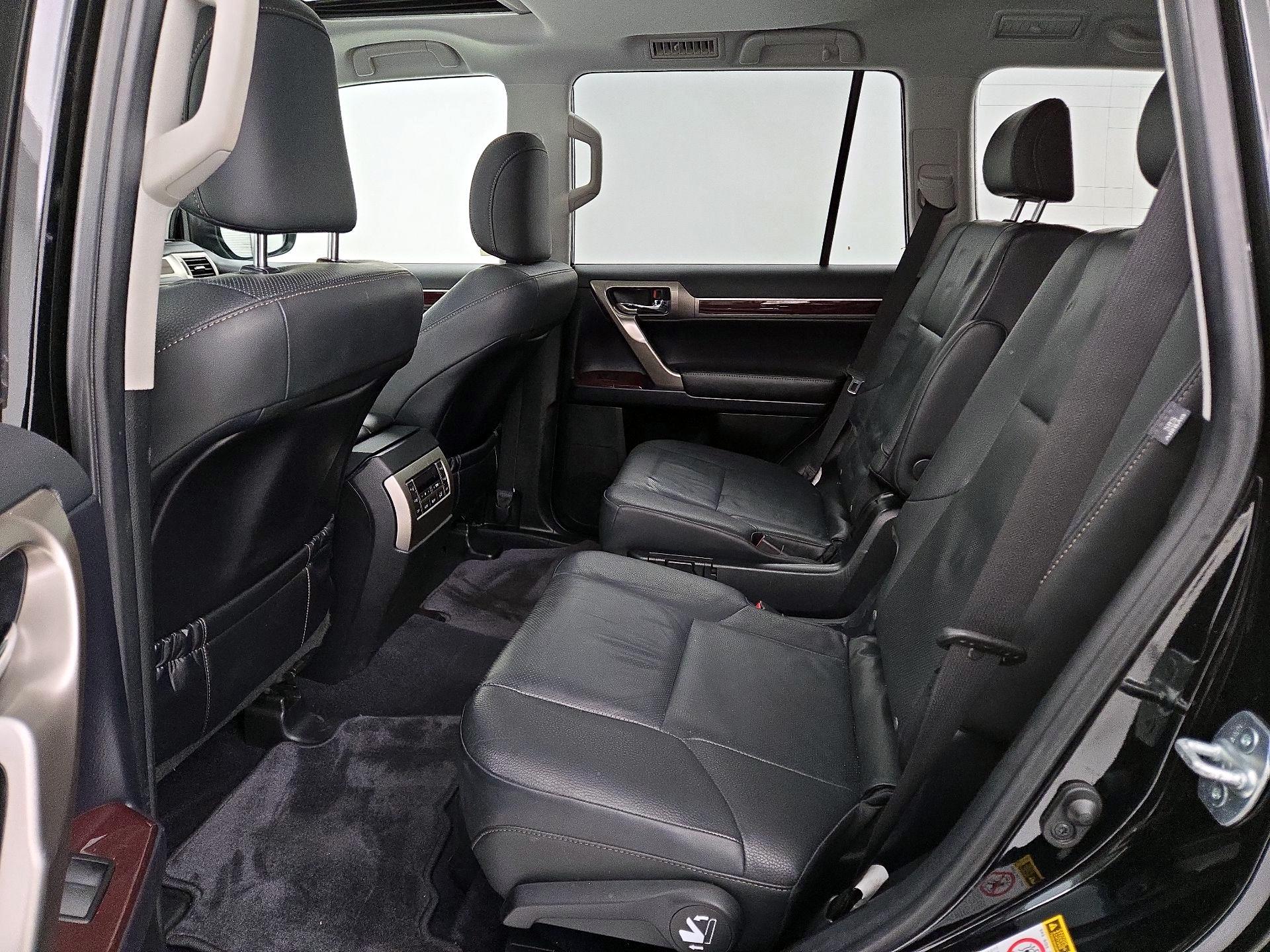 Thumbnail: 2019 Lexus GX - 19