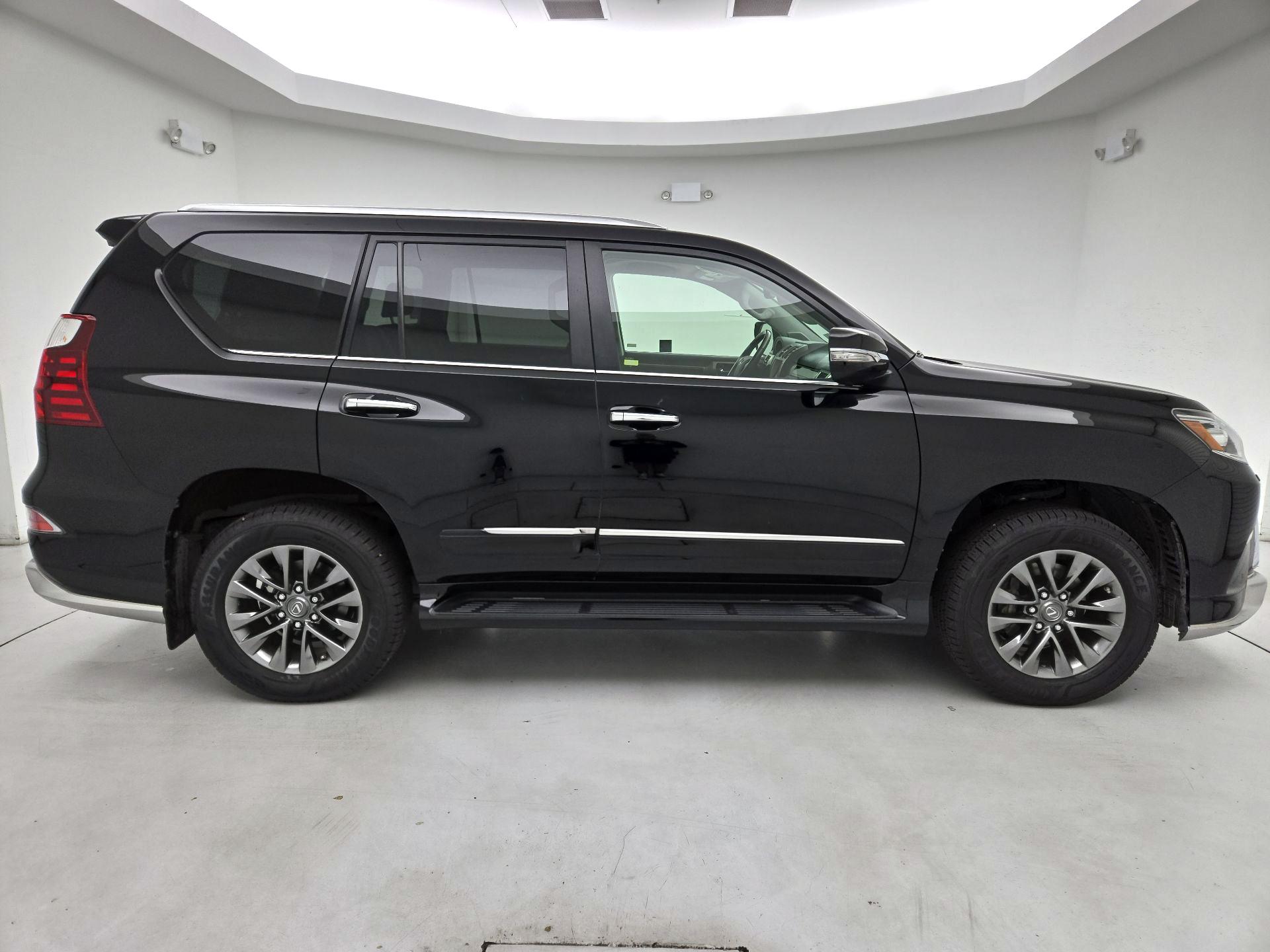 Thumbnail: 2019 Lexus GX - 4