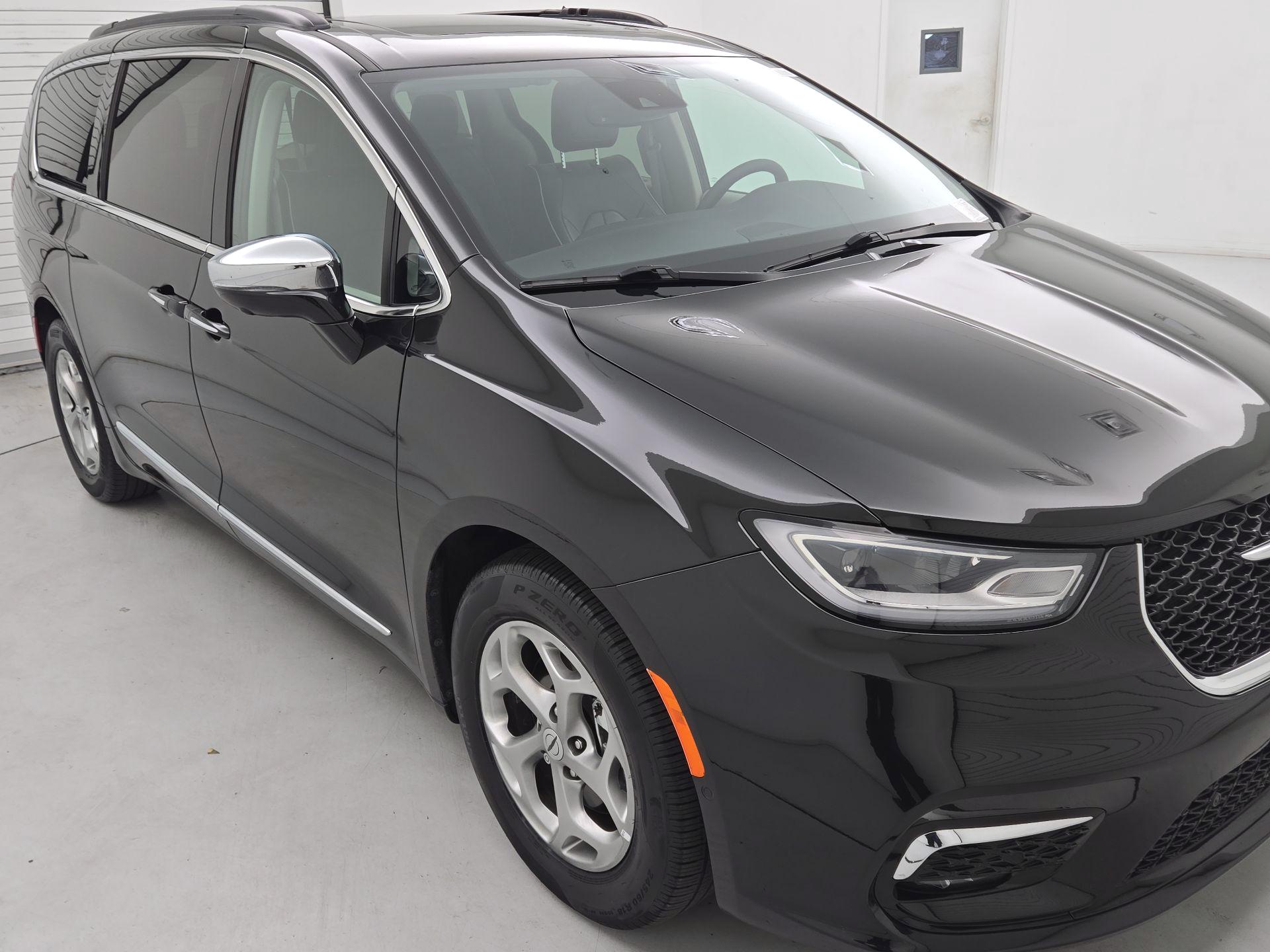 Thumbnail: 2022 Chrysler Pacifica - 1