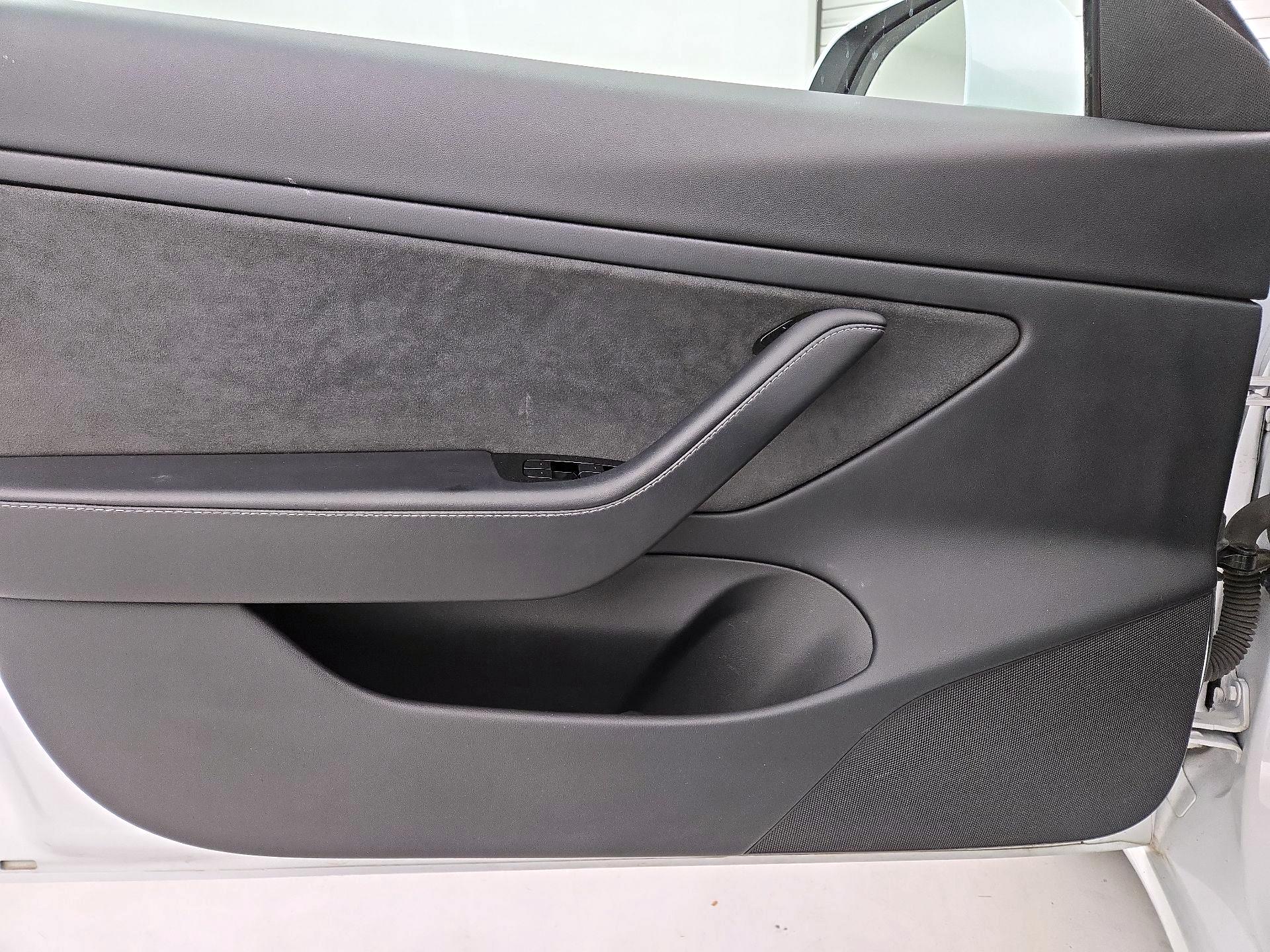 Thumbnail: 2020 Tesla Model 3 - 10