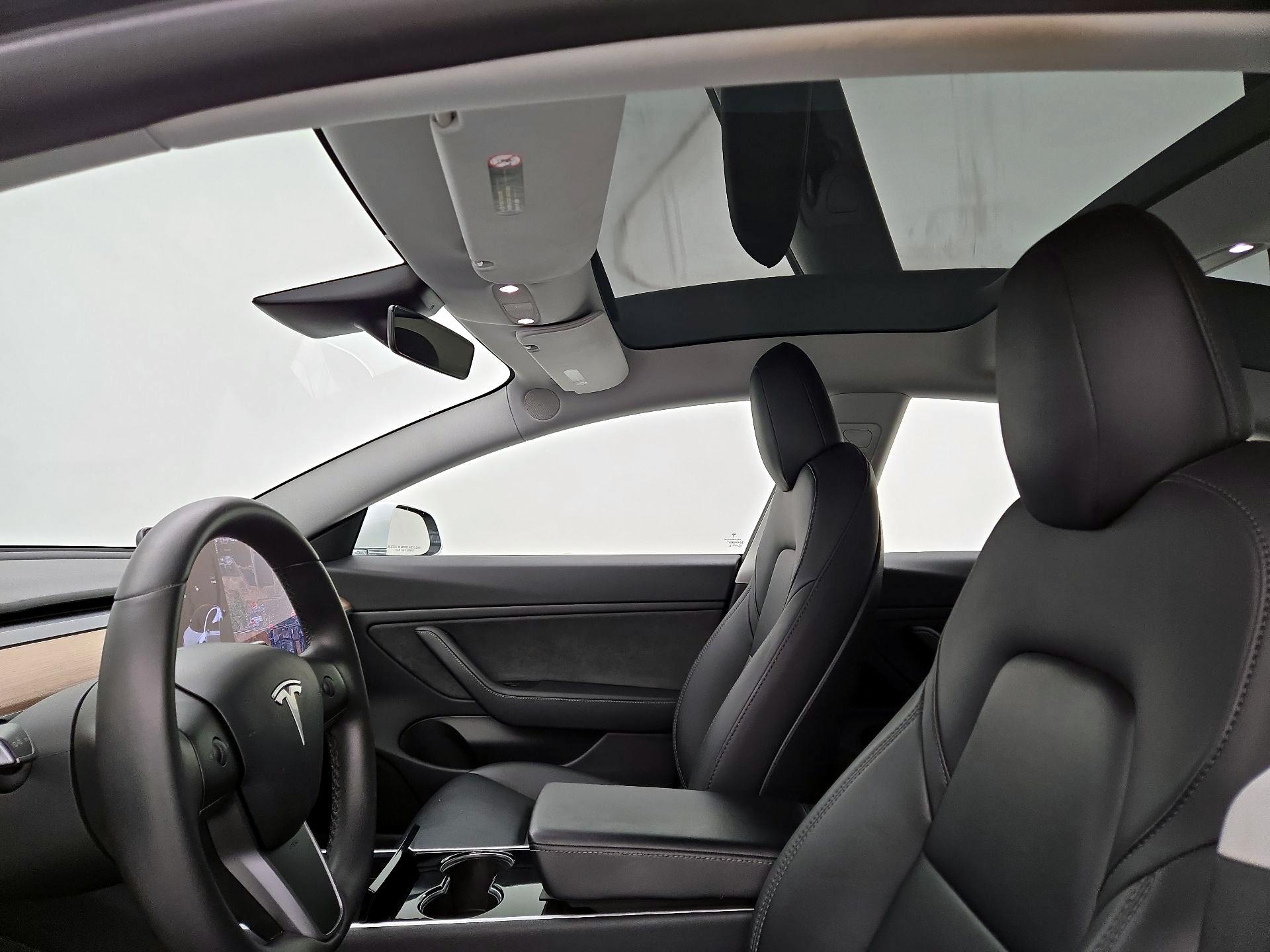Thumbnail: 2020 Tesla Model 3 - 17