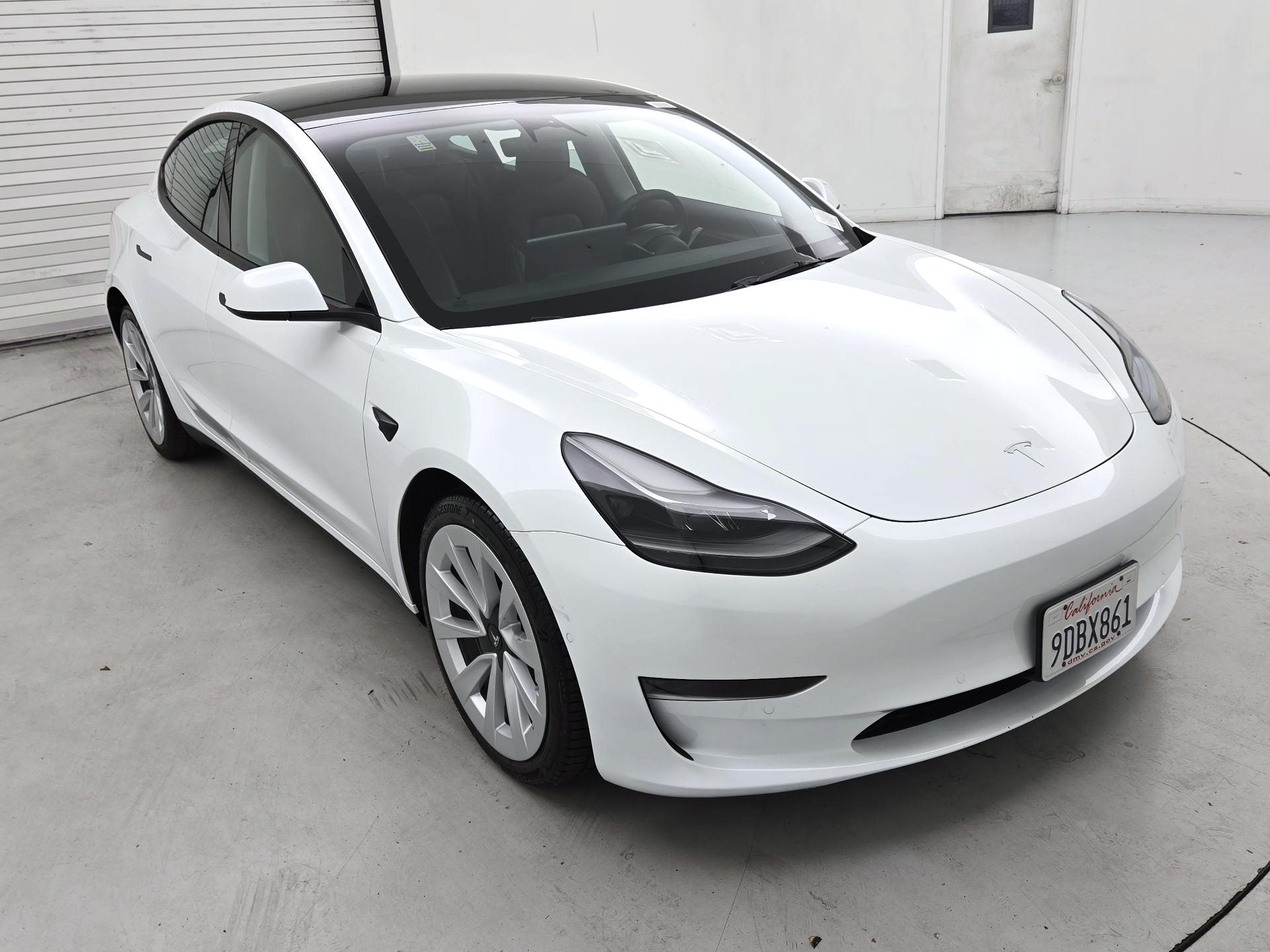 Thumbnail: 2022 Tesla Model 3 - 1