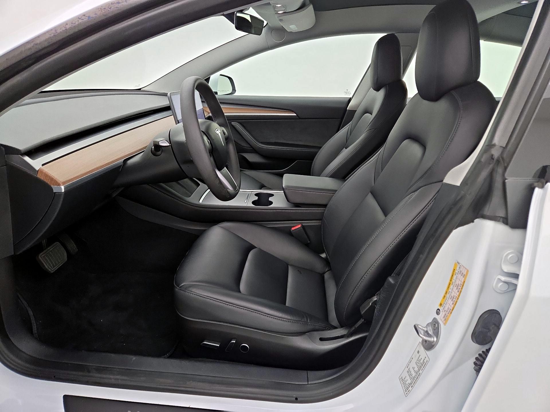 Thumbnail: 2022 Tesla Model 3 - 9