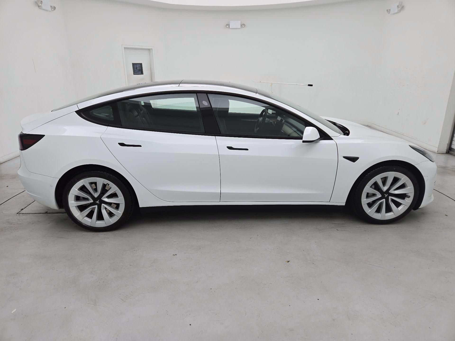 Thumbnail: 2022 Tesla Model 3 - 4