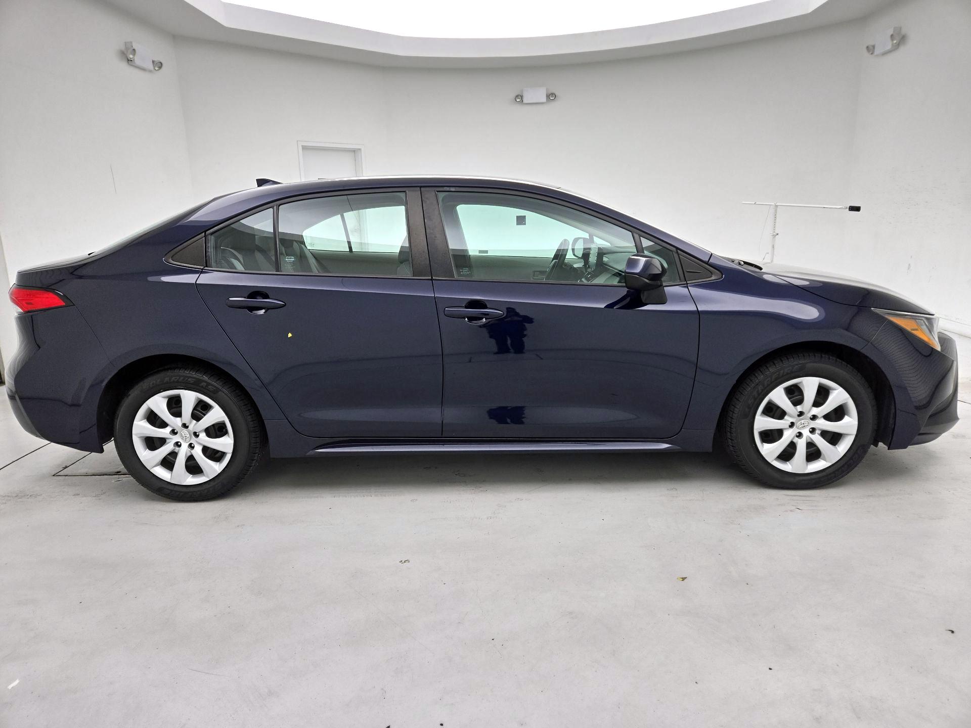Thumbnail: 2022 Toyota Corolla - 4
