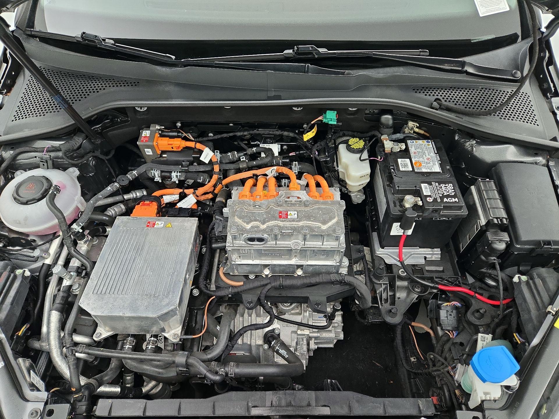 Thumbnail: 2019 Volkswagen e-Golf - 20