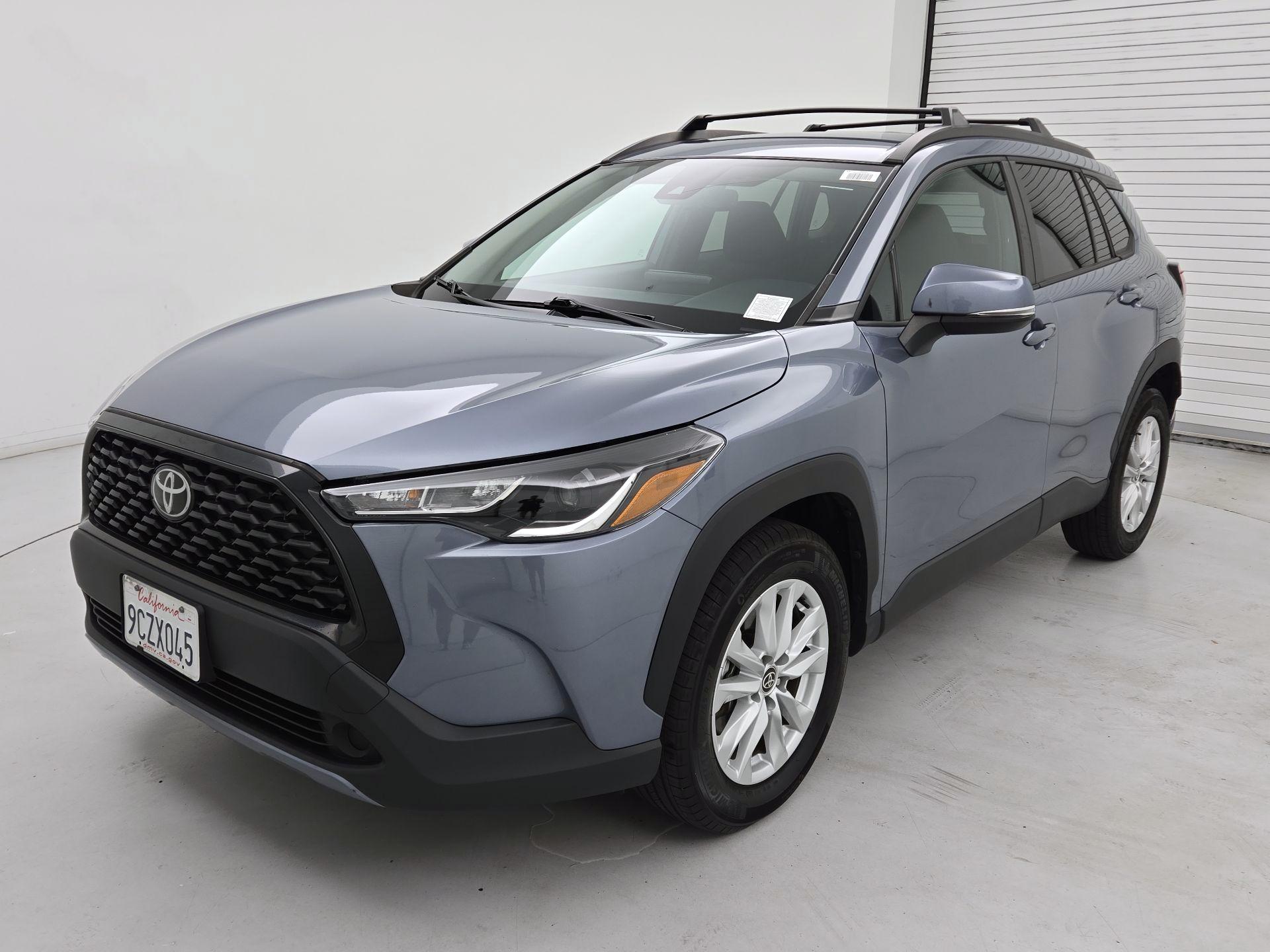 Thumbnail: 2022 Toyota Corolla Cross - 3