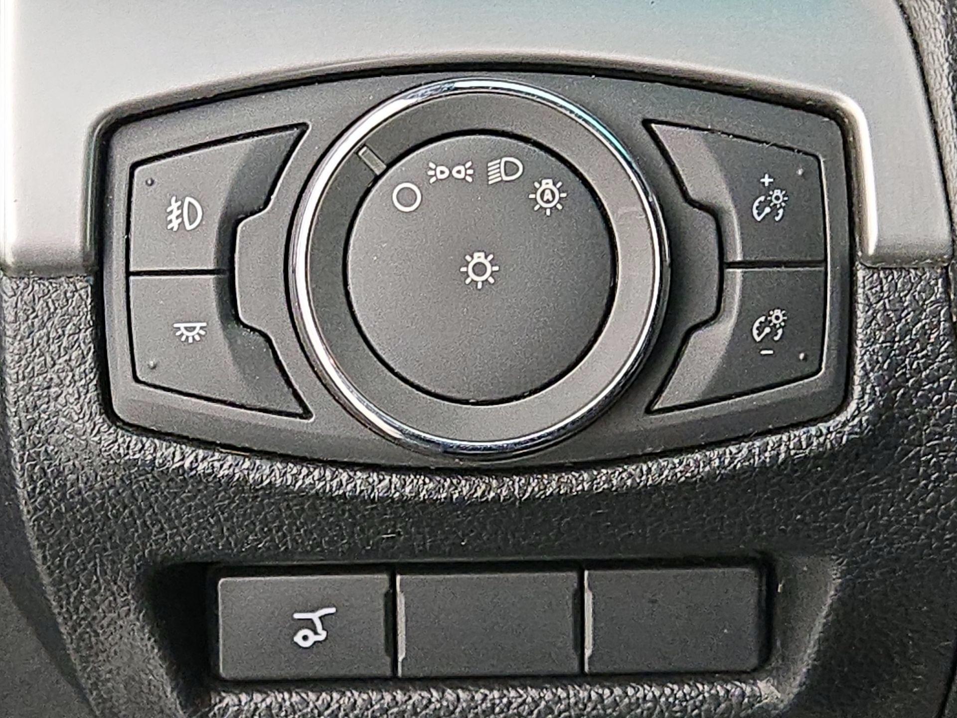 Thumbnail: 2017 Ford Explorer - 13