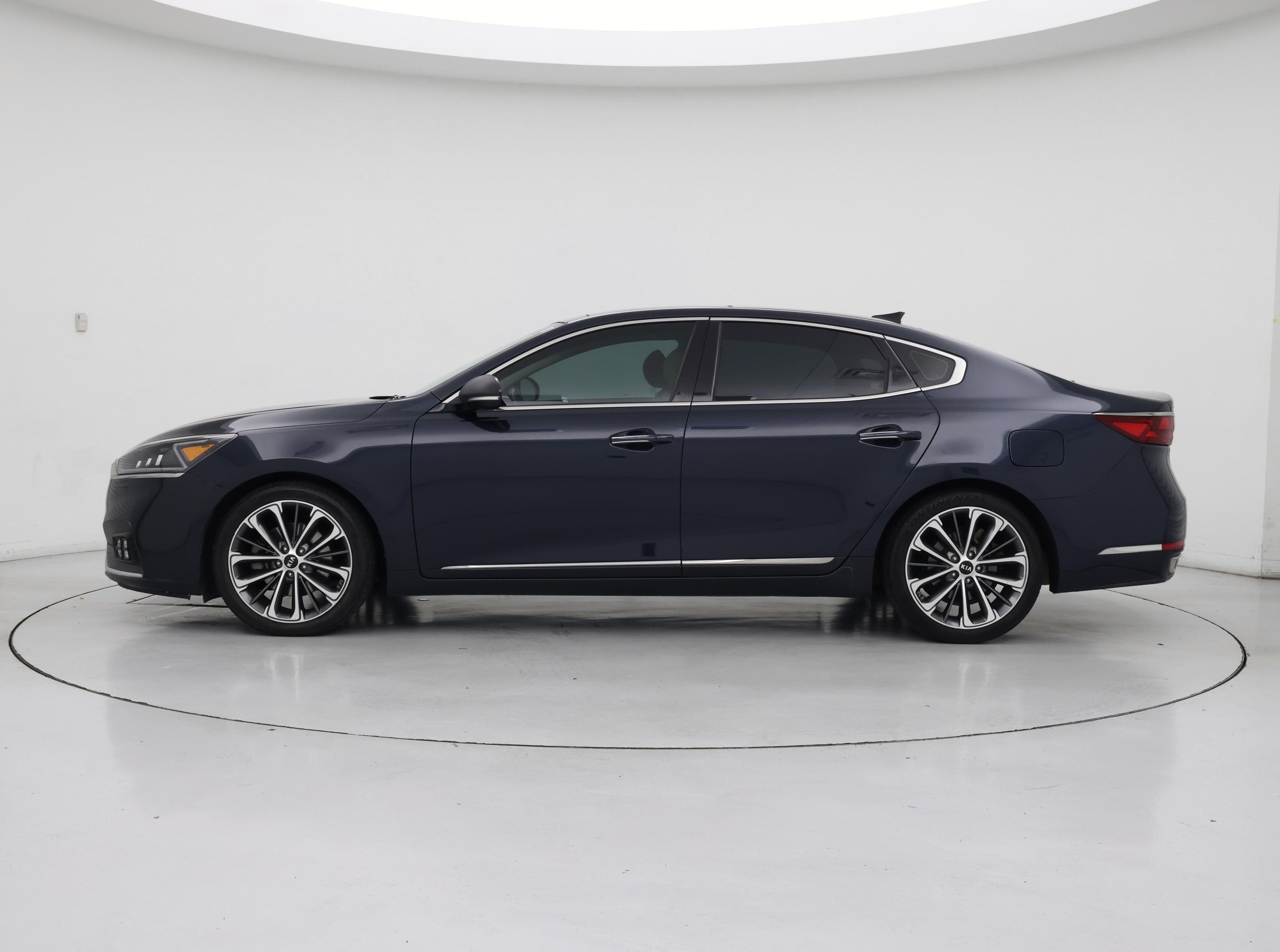 Thumbnail: 2017 Kia Cadenza - 3