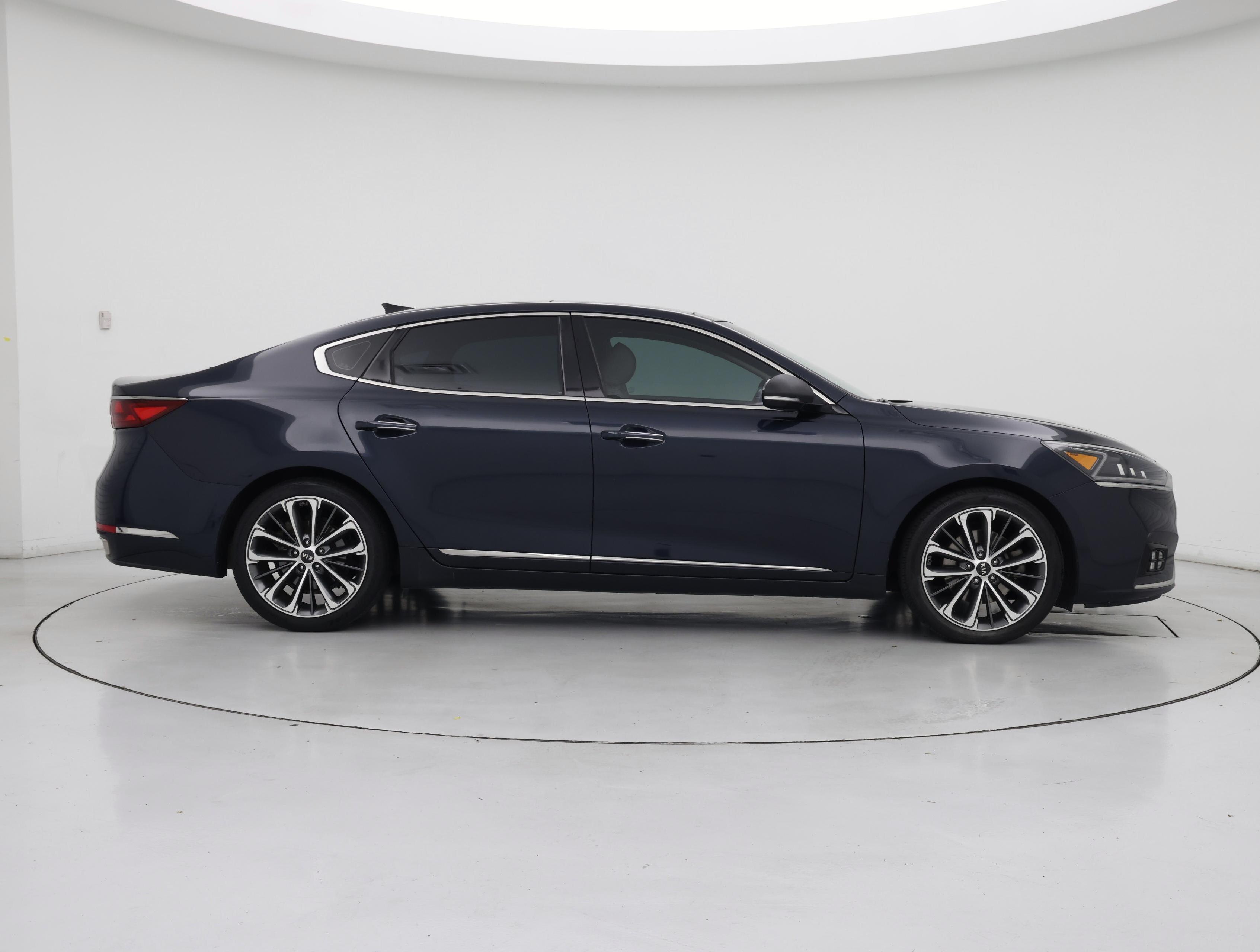 Thumbnail: 2017 Kia Cadenza - 7
