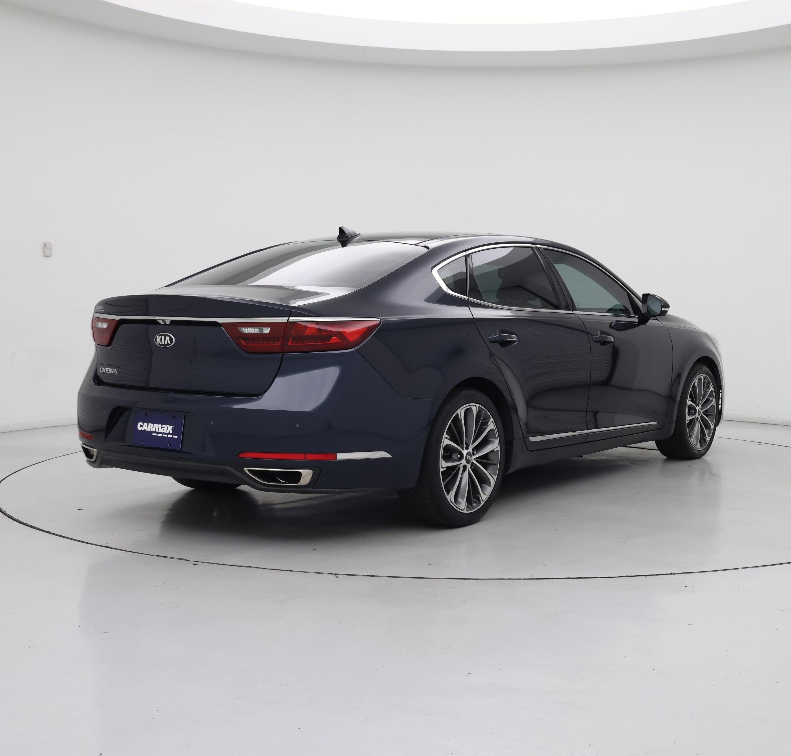 Thumbnail: 2017 Kia Cadenza - 8