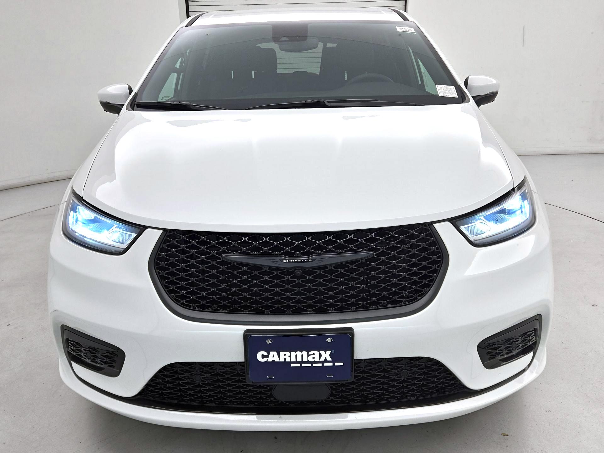 Thumbnail: 2023 Chrysler Pacifica - 2