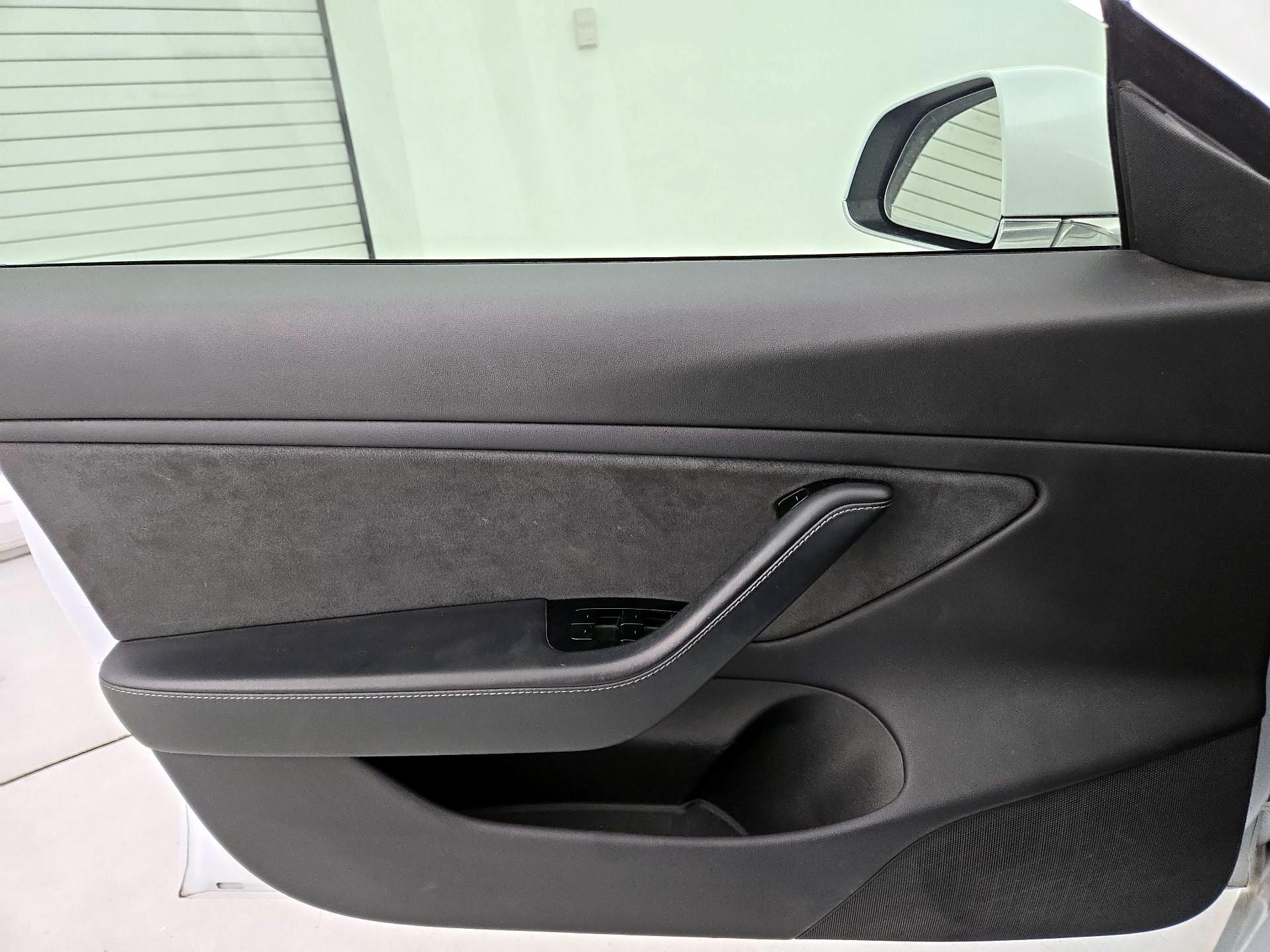 Thumbnail: 2020 Tesla Model 3 - 12