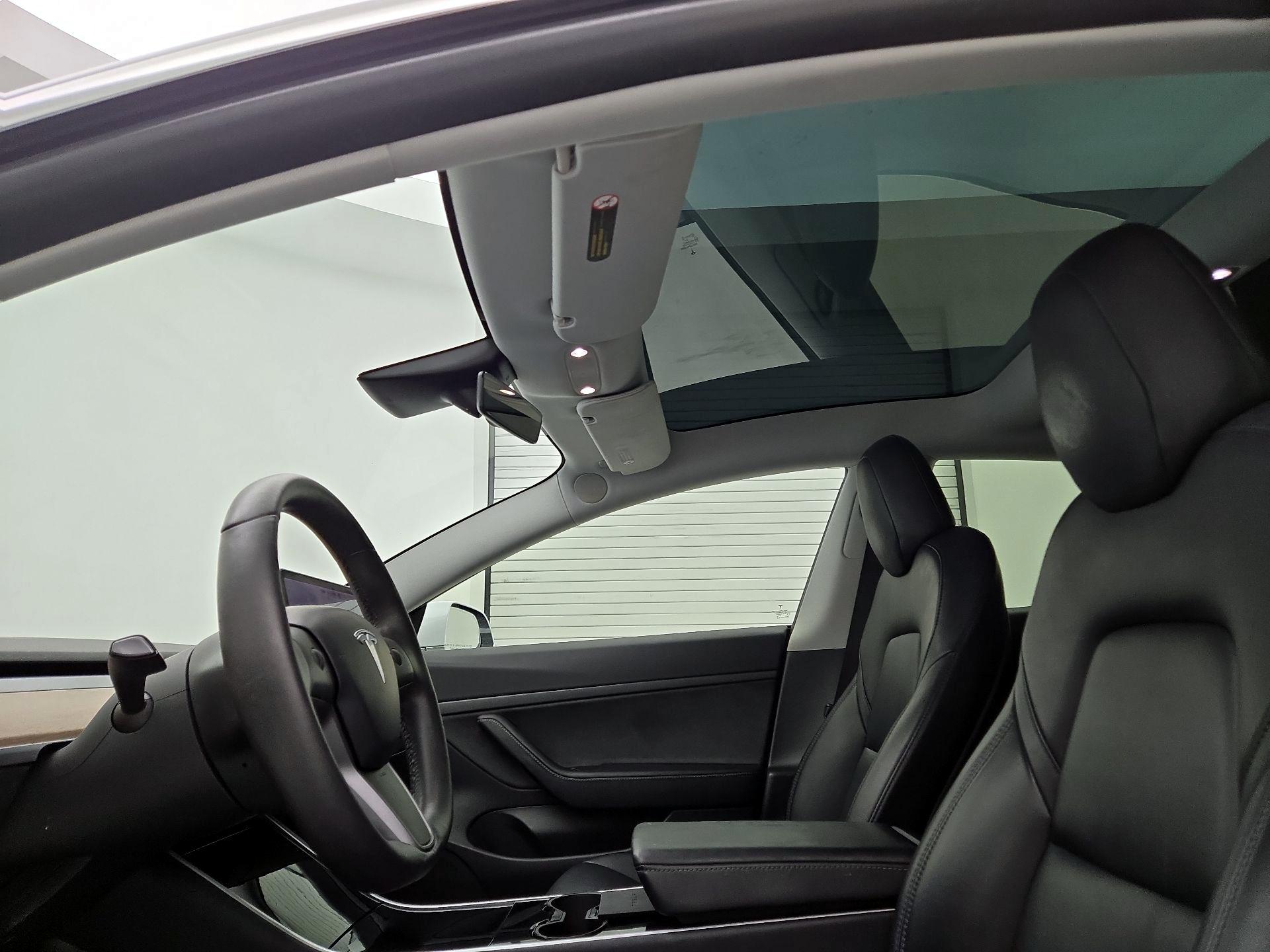 Thumbnail: 2020 Tesla Model 3 - 18