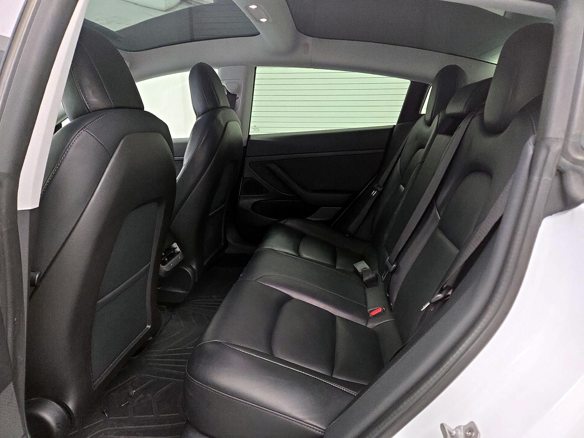 Thumbnail: 2020 Tesla Model 3 - 19