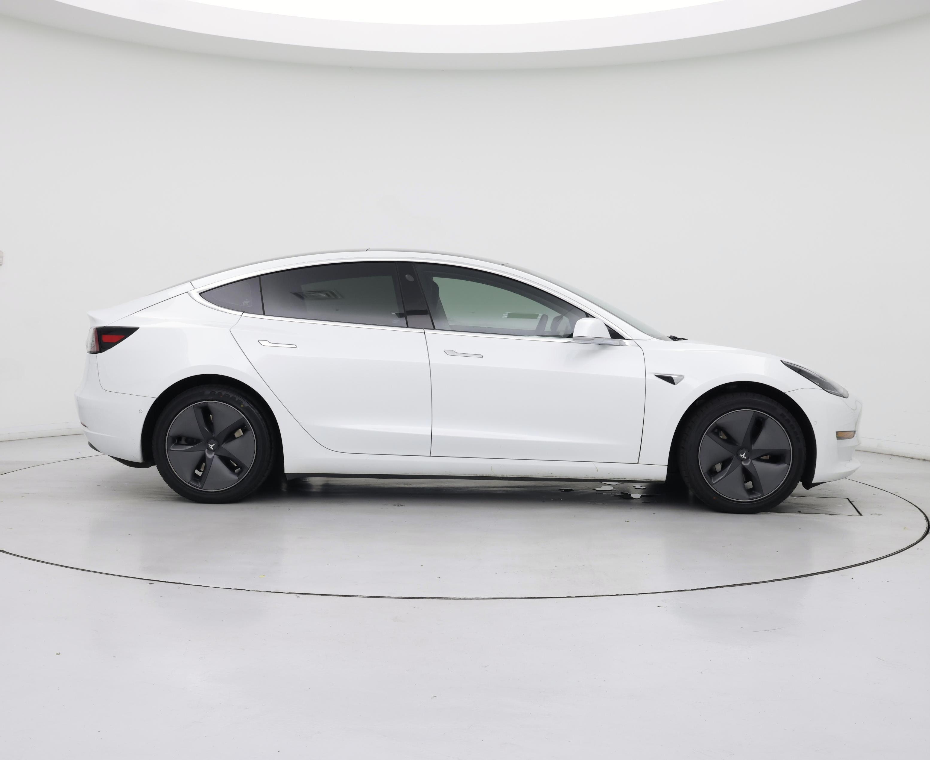 Thumbnail: 2020 Tesla Model 3 - 7